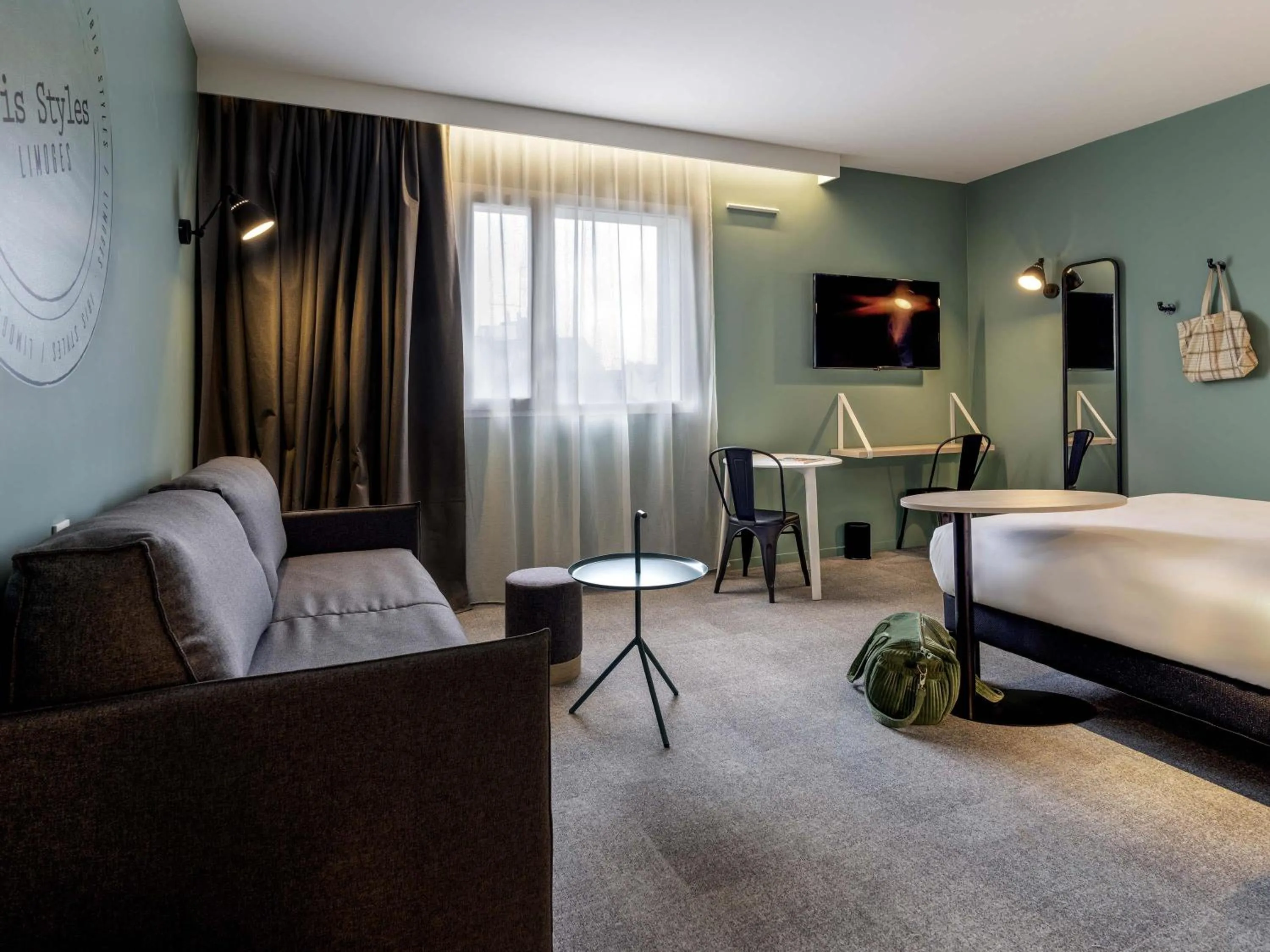 Bedroom, Bed in ibis Styles Limoges Centre