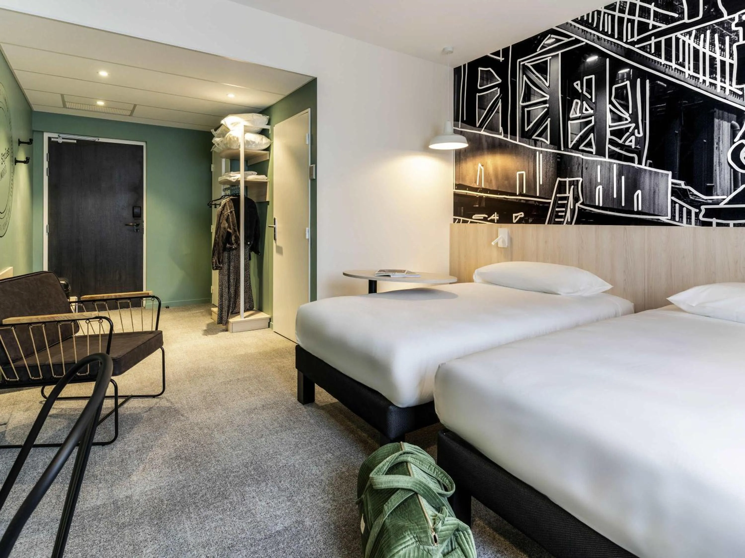 Twin Room in ibis Styles Limoges Centre