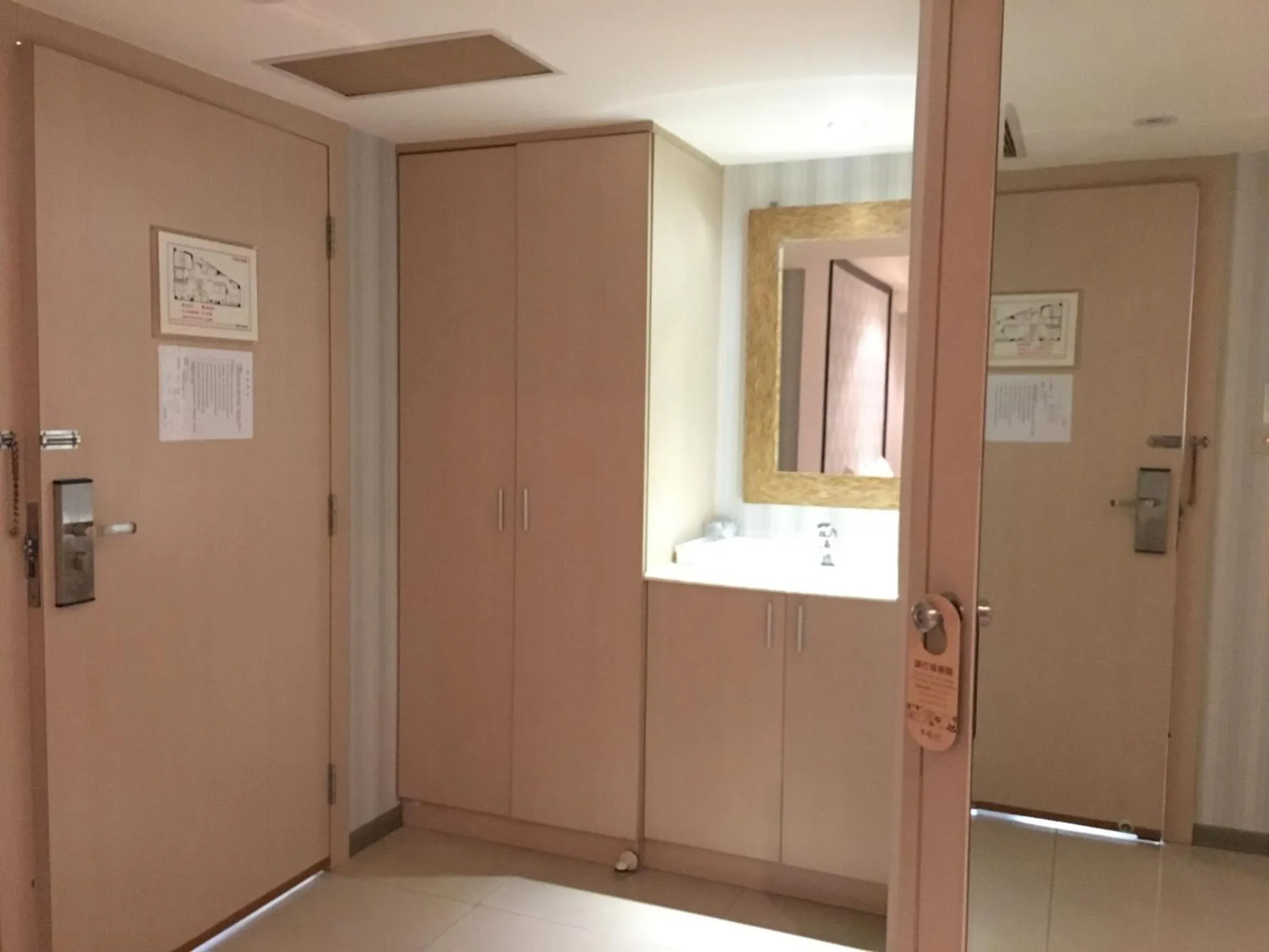 Bedroom in Daylight Hotel