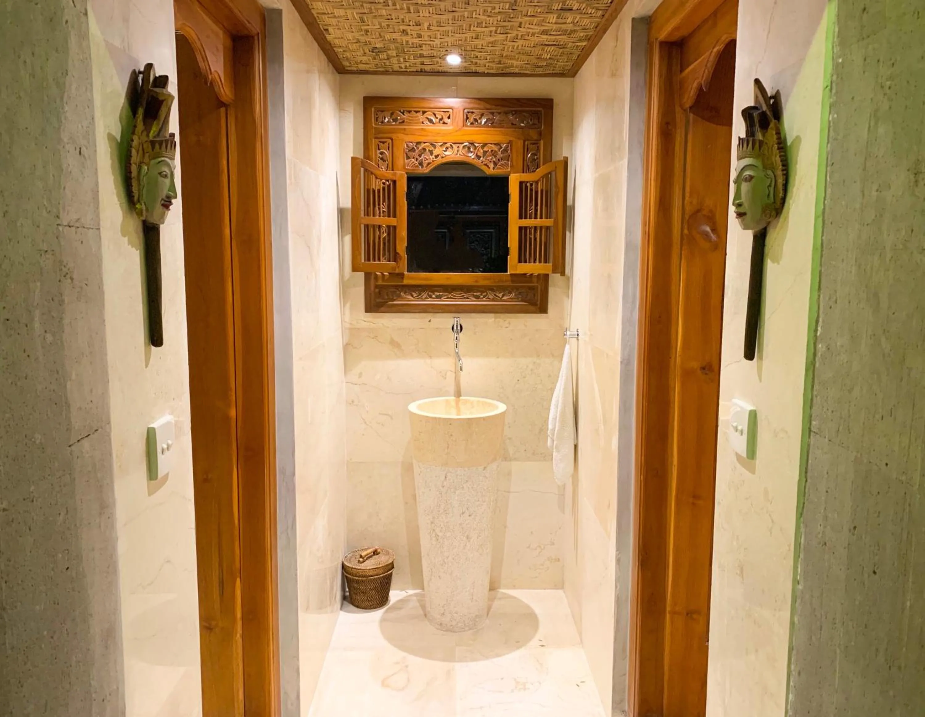 Toilet in Gayatri