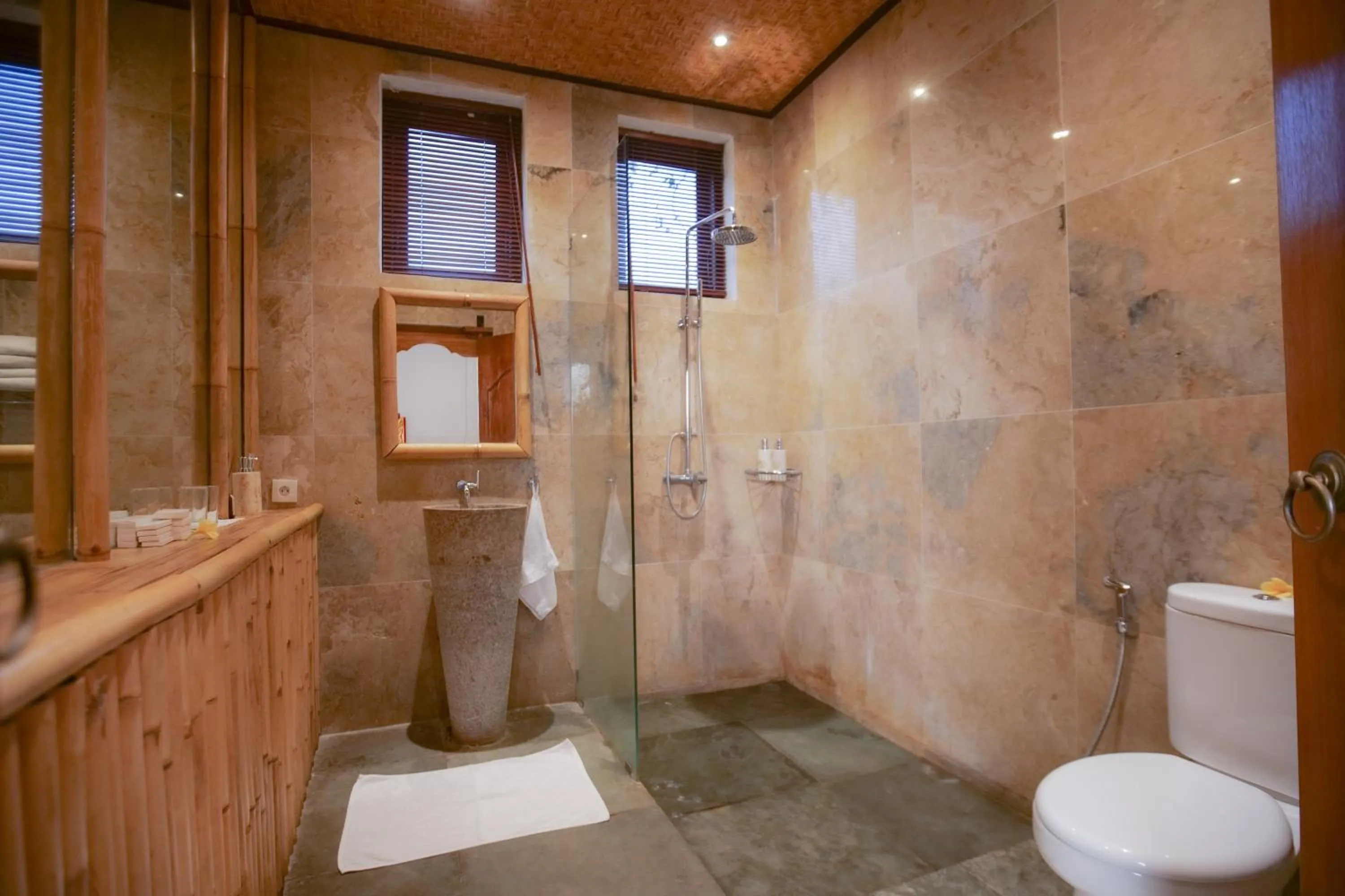 Shower in Gayatri