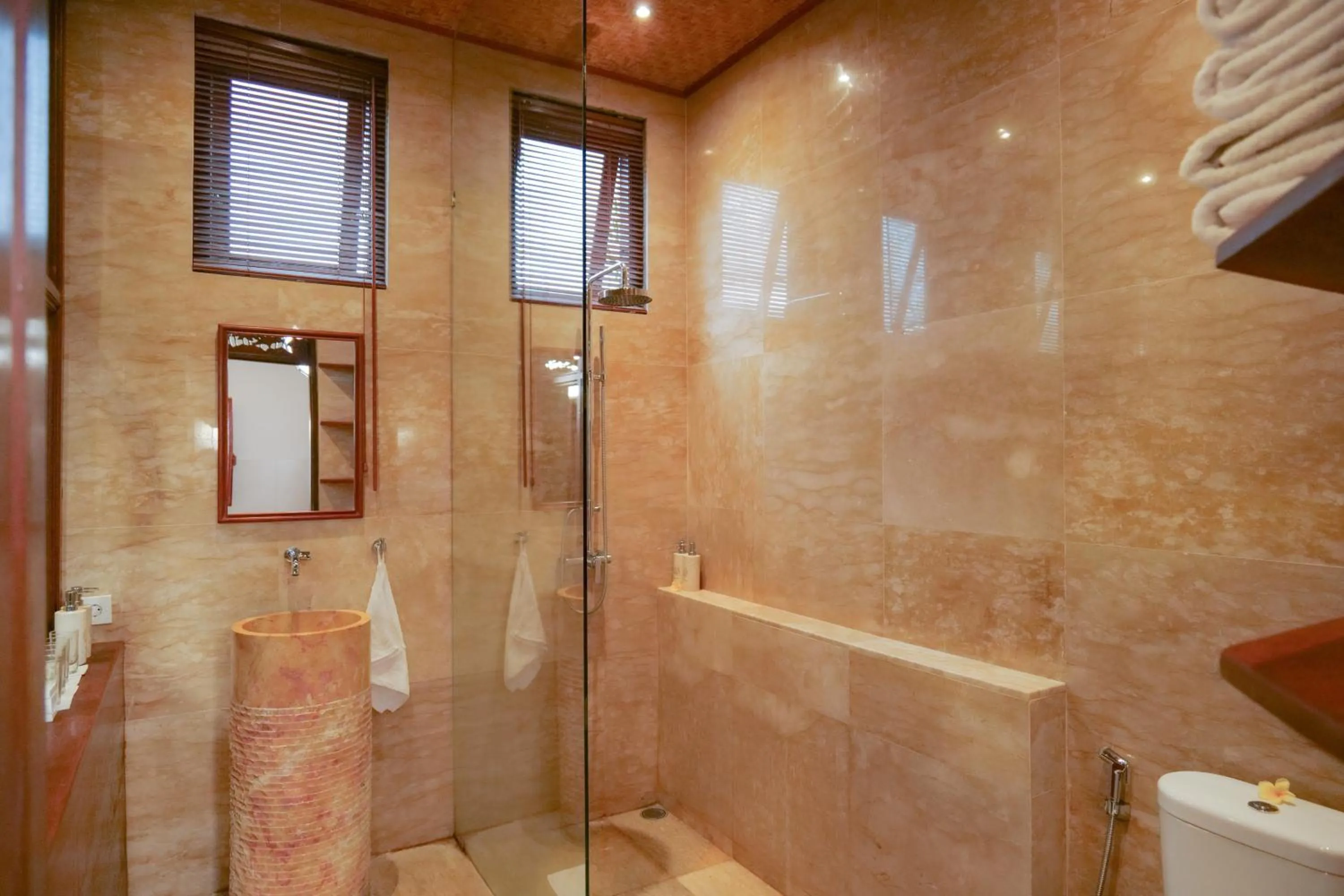Shower in Gayatri