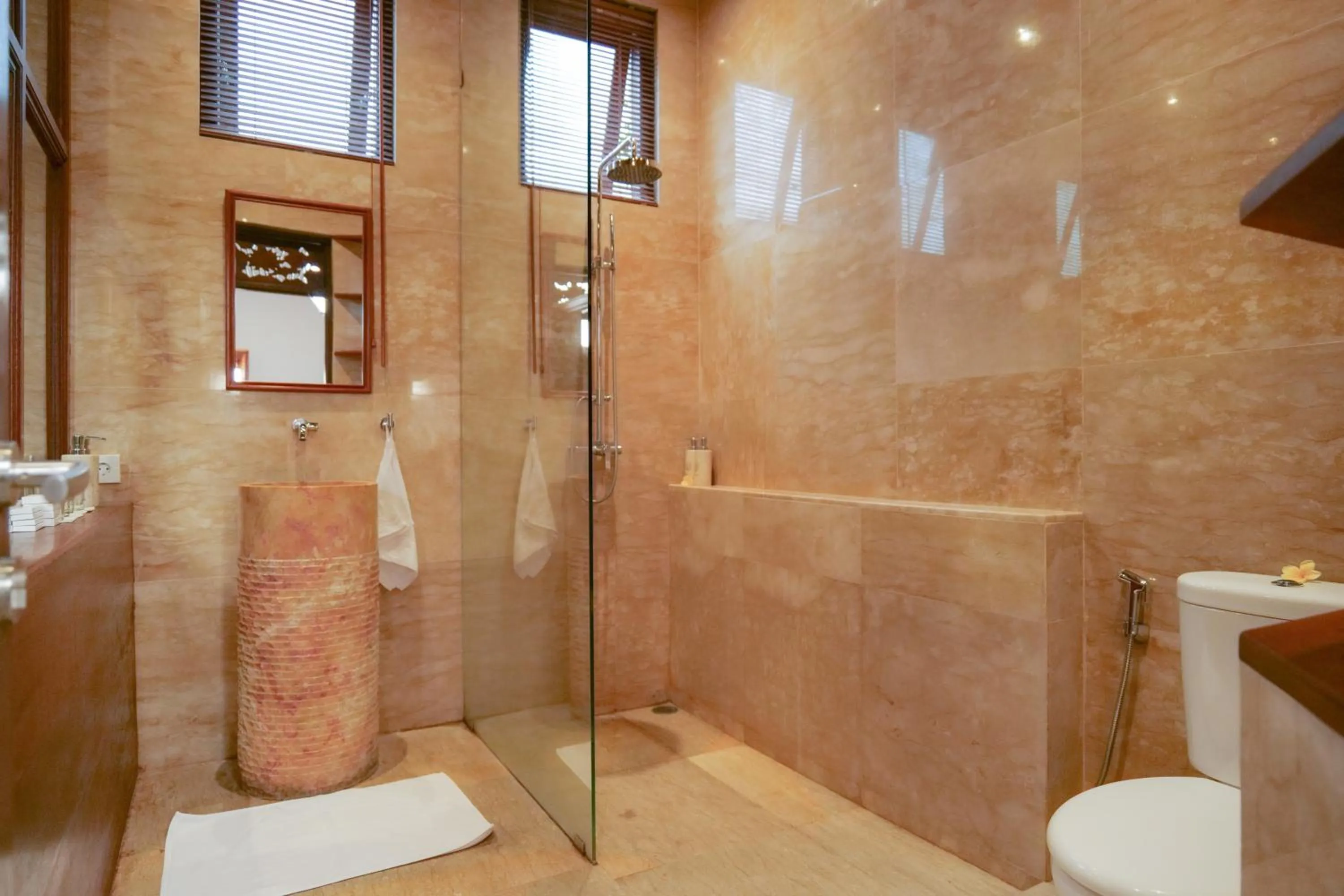 Shower in Gayatri