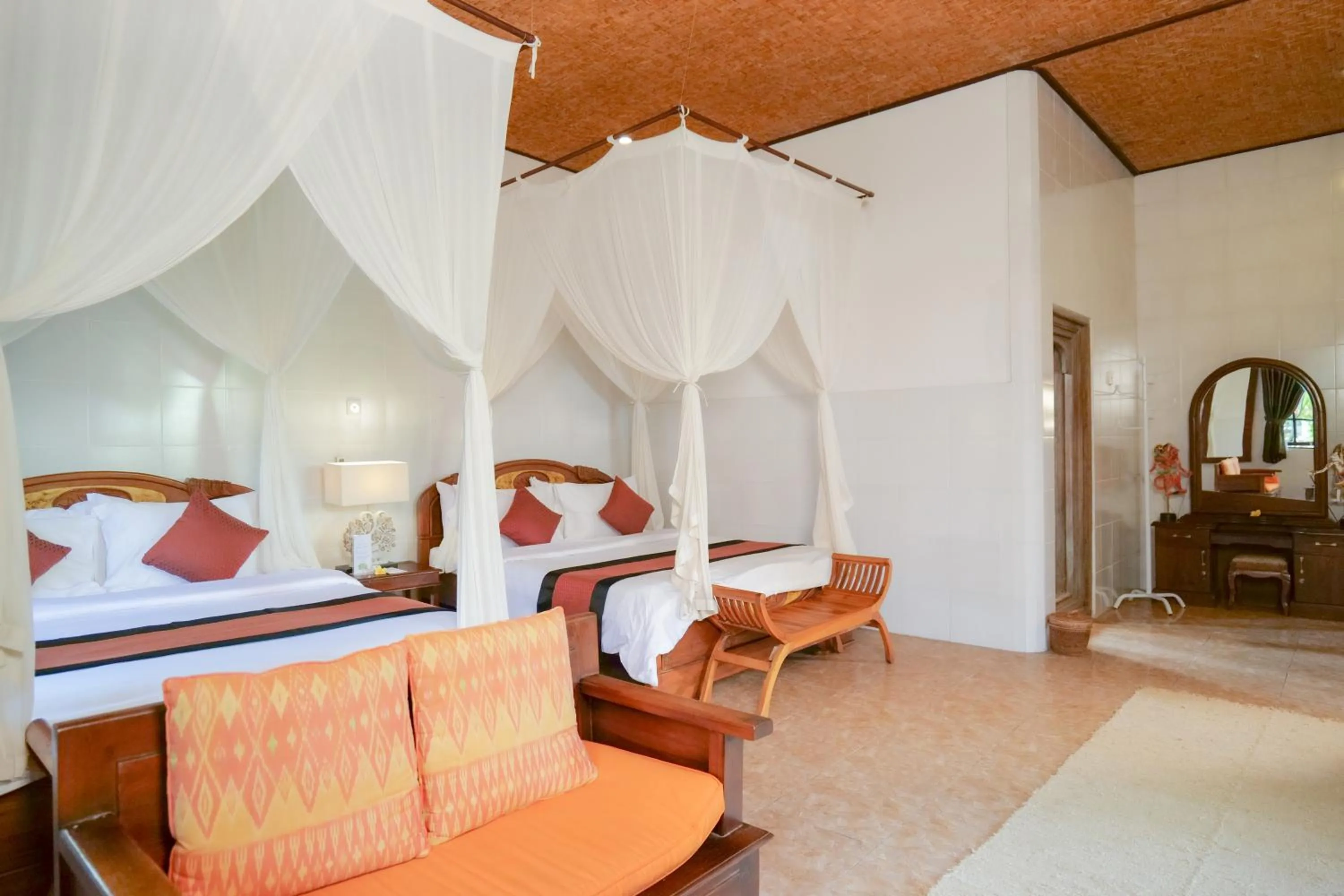 Bed in Gayatri