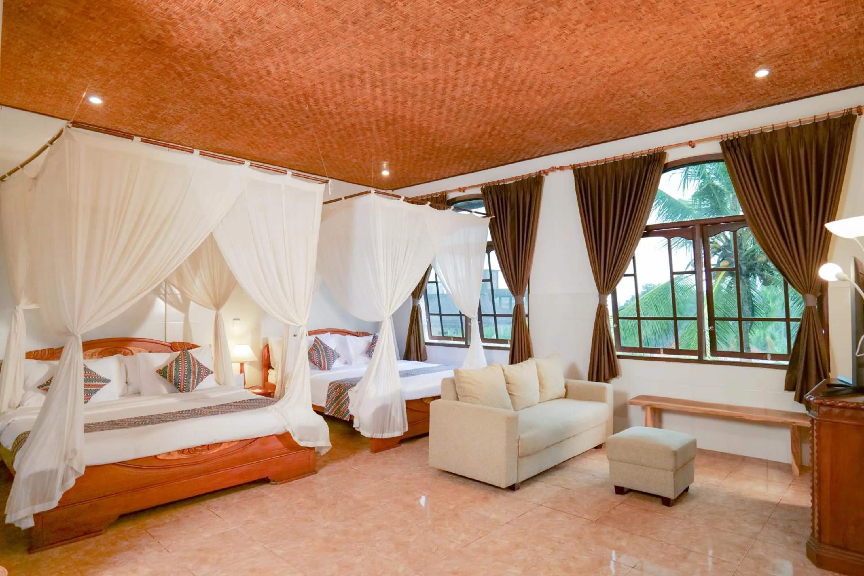 Bed in Gayatri