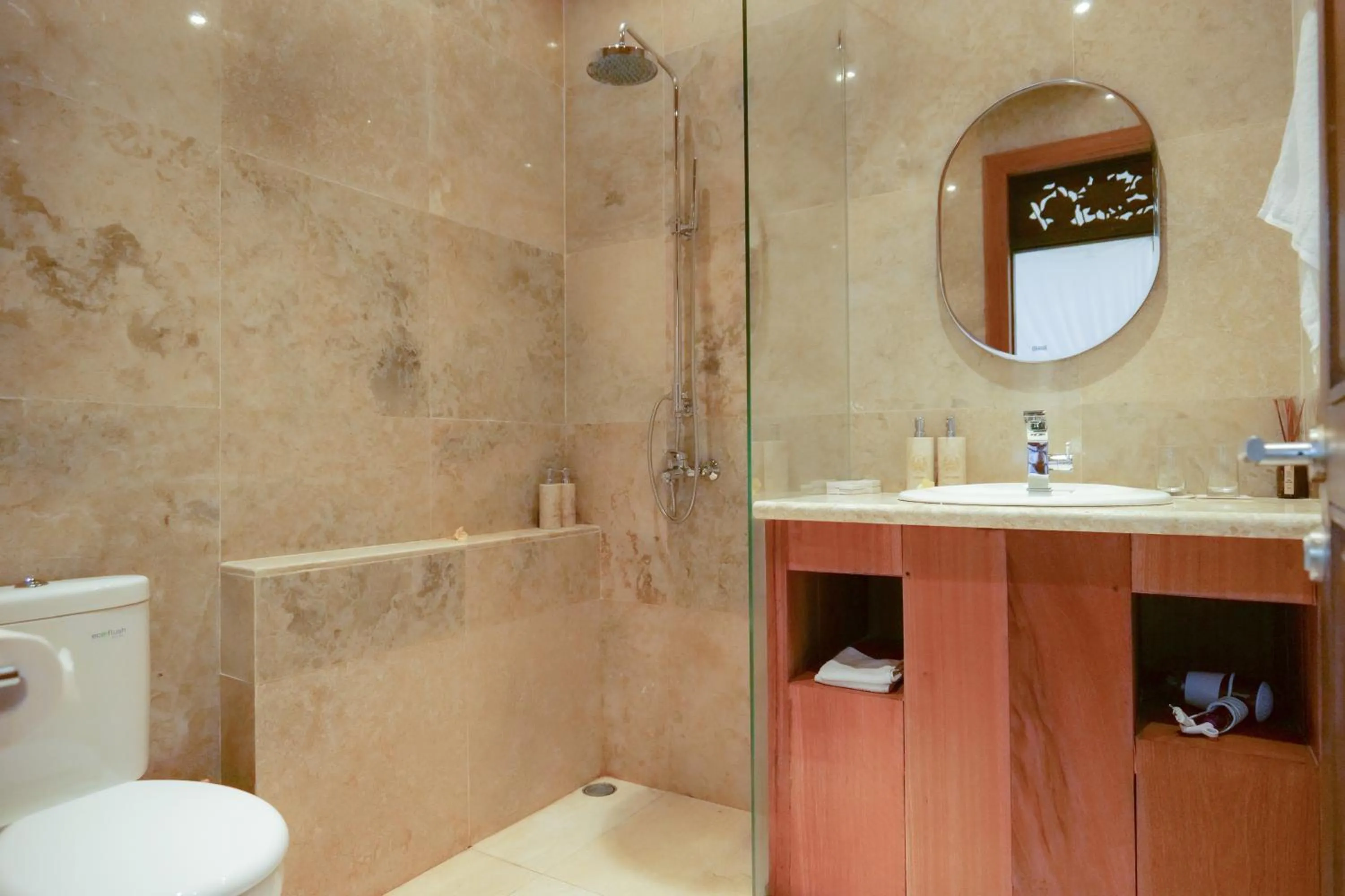 Shower in Gayatri