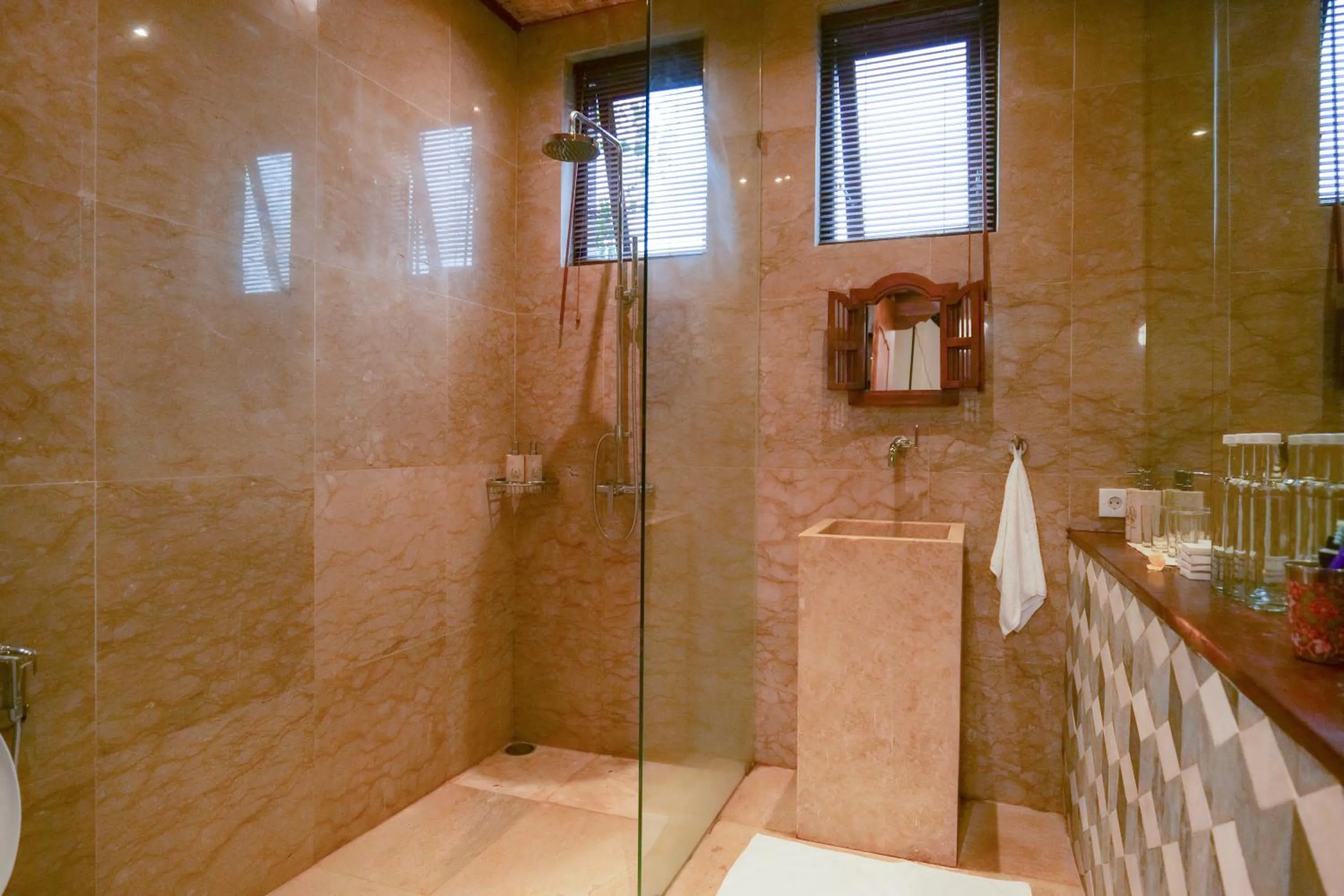 Shower in Gayatri