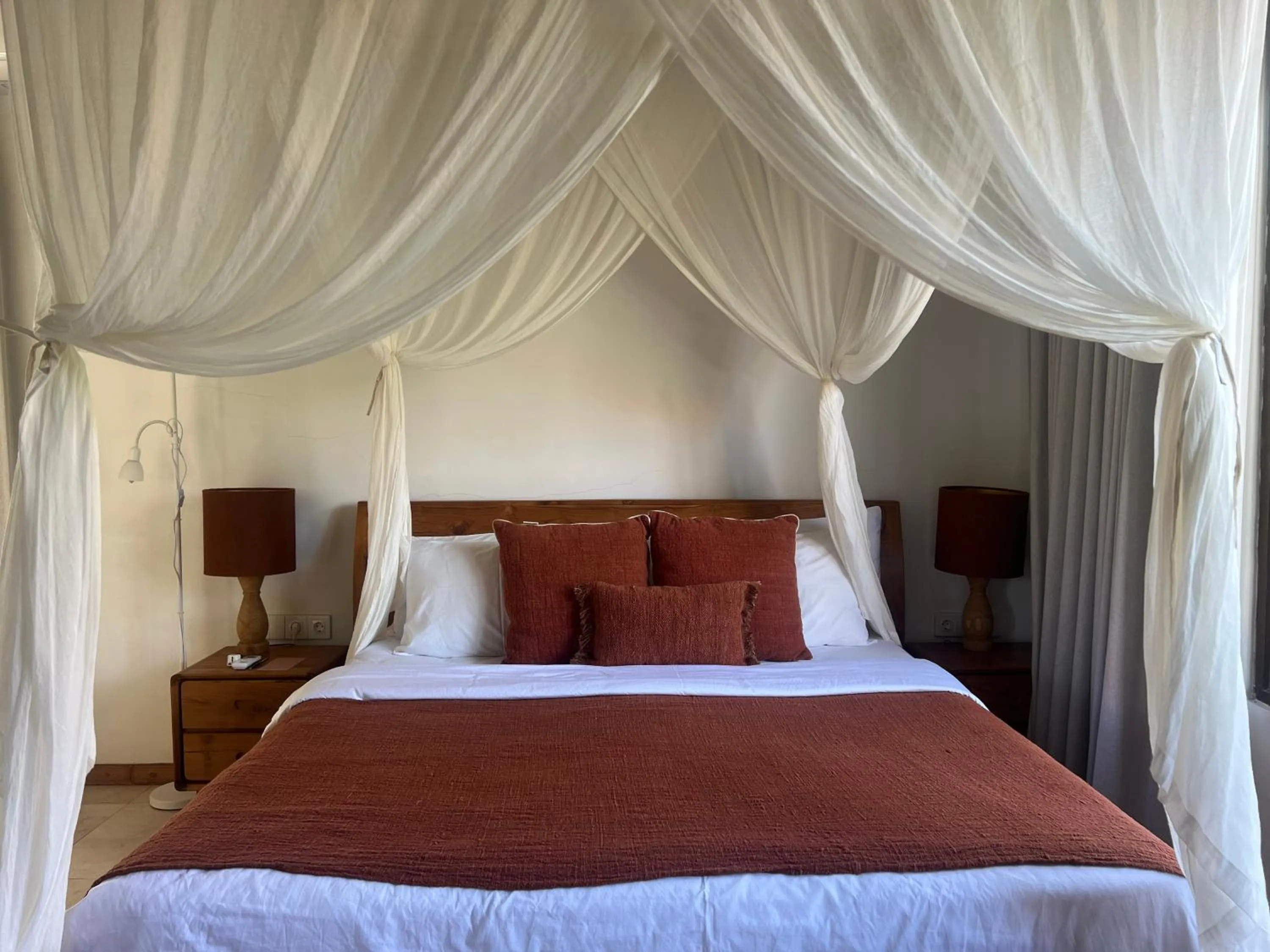 Bed in Gayatri