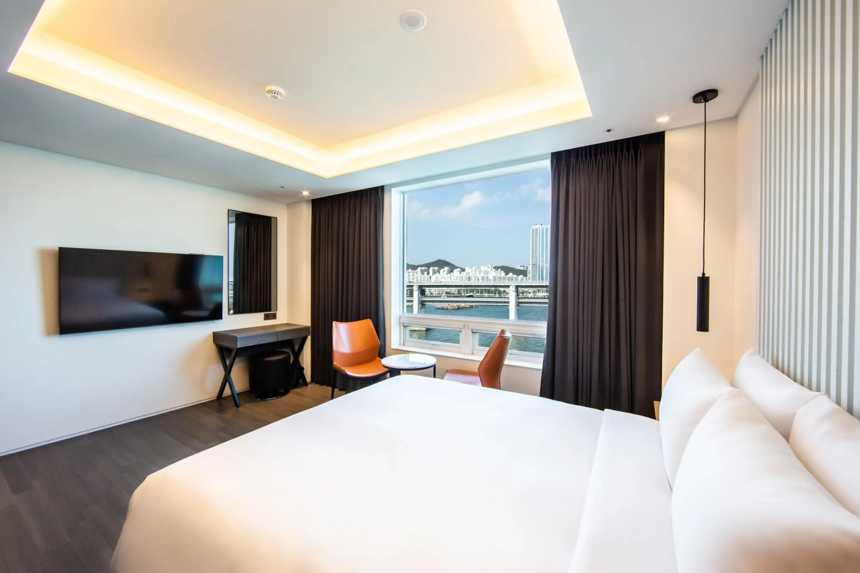 Deluxe Double Room with Ocean View in AG405 Hotel