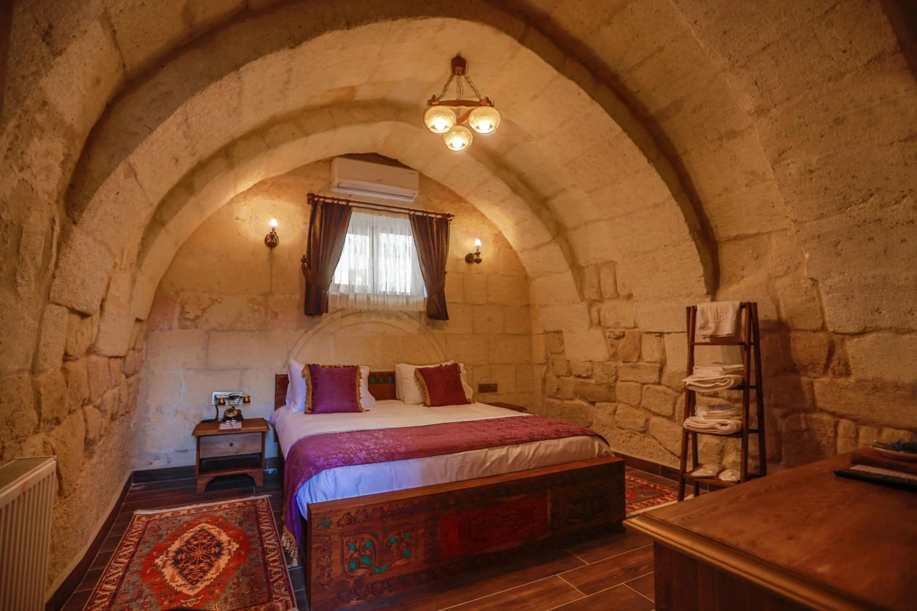 Stone Room in Ada Cave Suites
