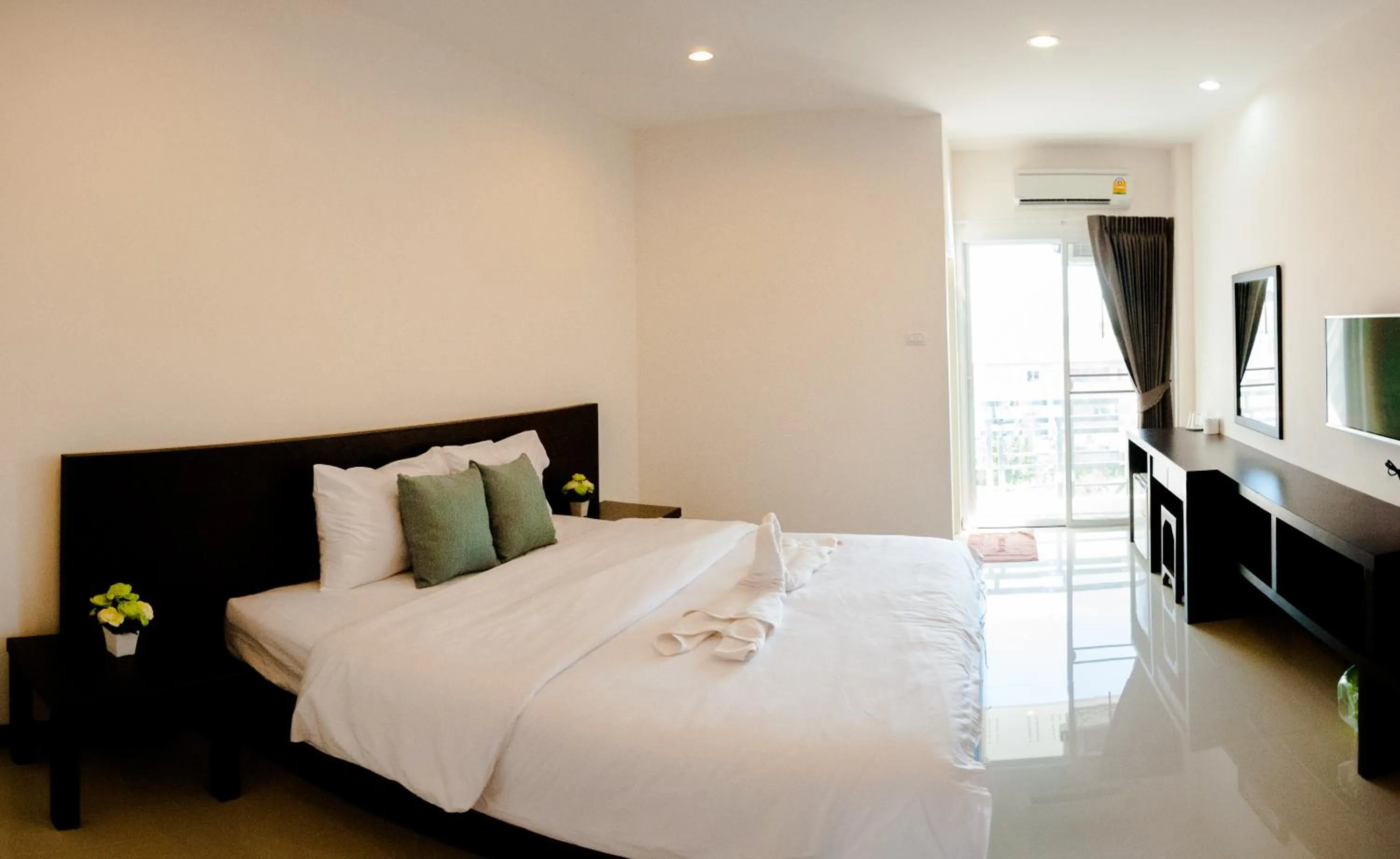 Superior King Room in วรรณ เพลส Won Place