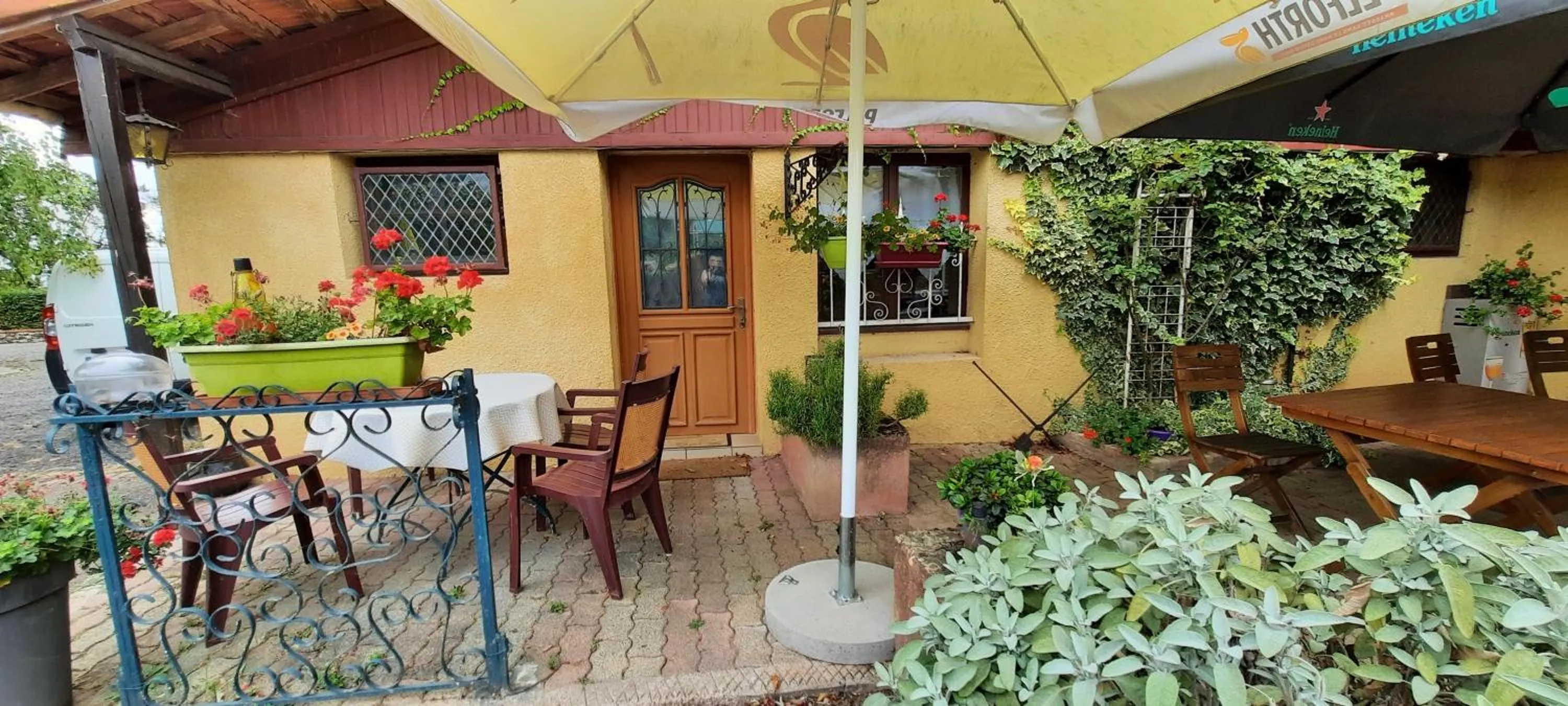 Standard Twin Room - single occupancy in Chambres d'hôtes au Pays des Etangs