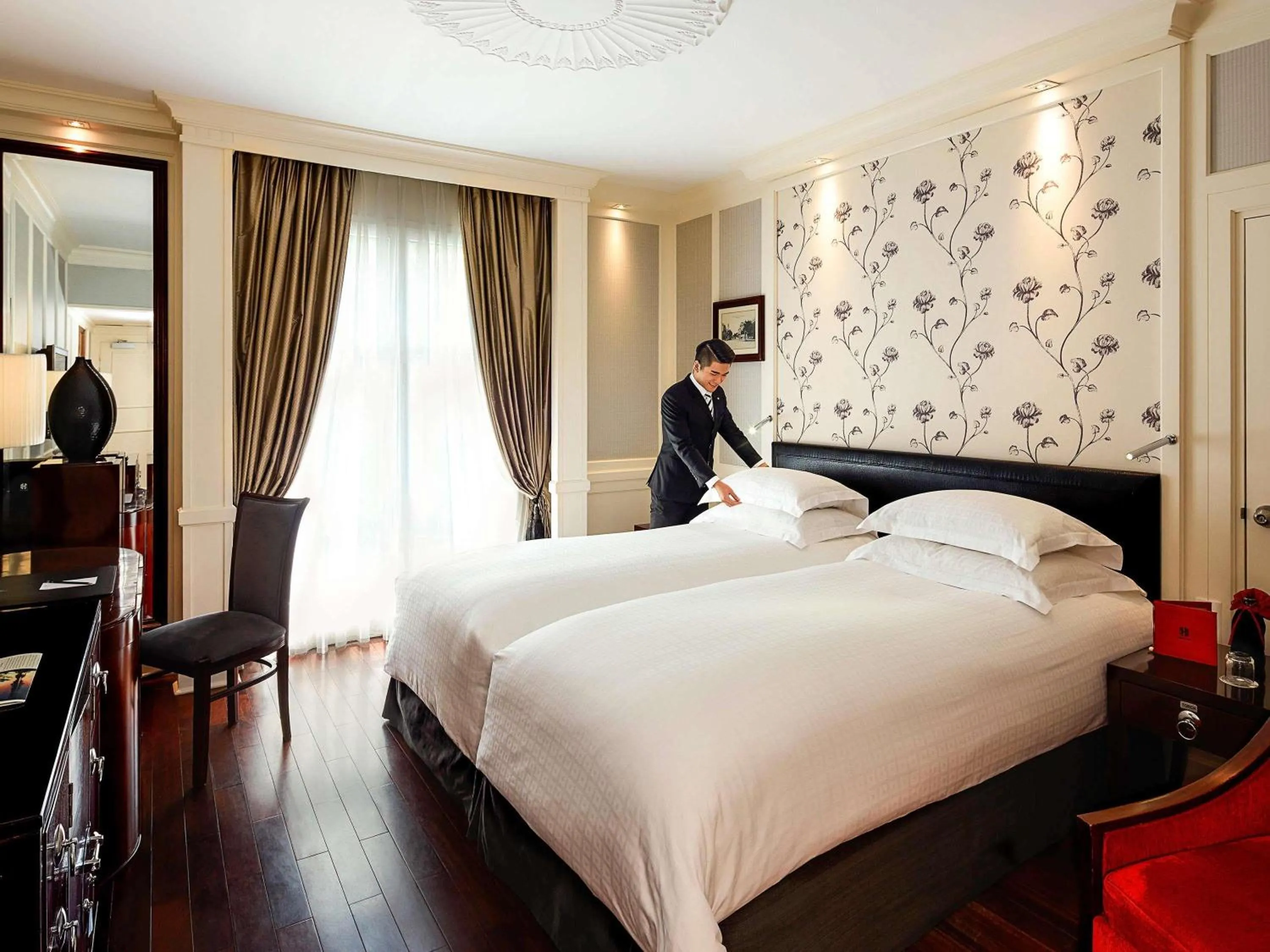 Opera Wing - Premium Twin Room in Sofitel Legend Metropole Hanoi