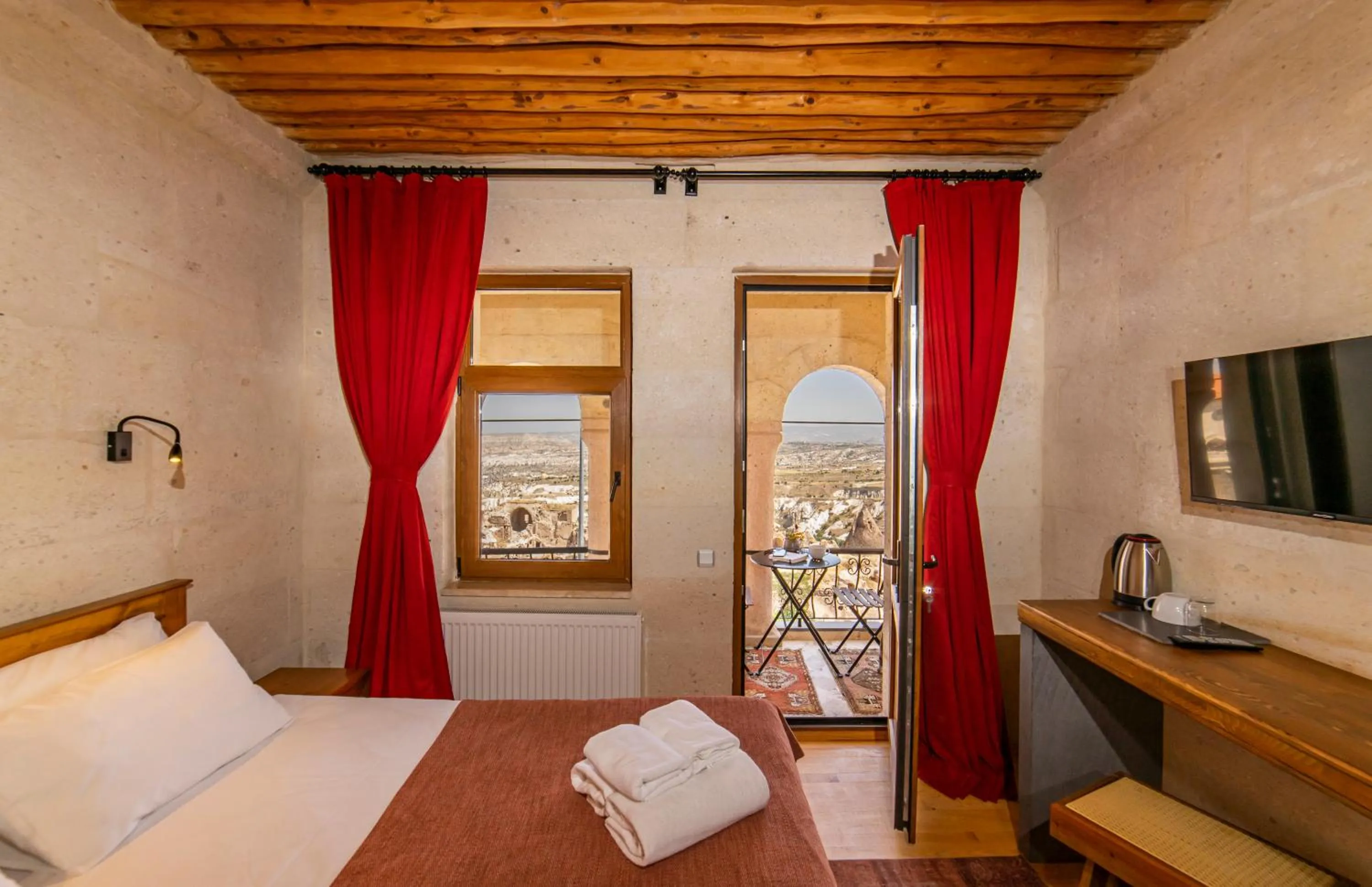 Deluxe Double Room with Balcony in Alice in Cappadocia