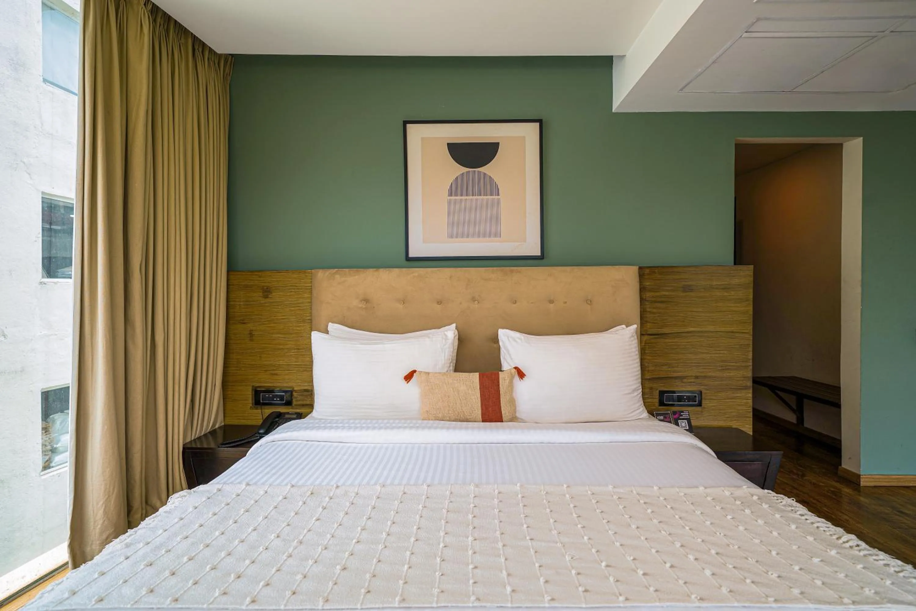 Suite in Olive Hotel MG Road Dunsvirk Inn by Embassy Group