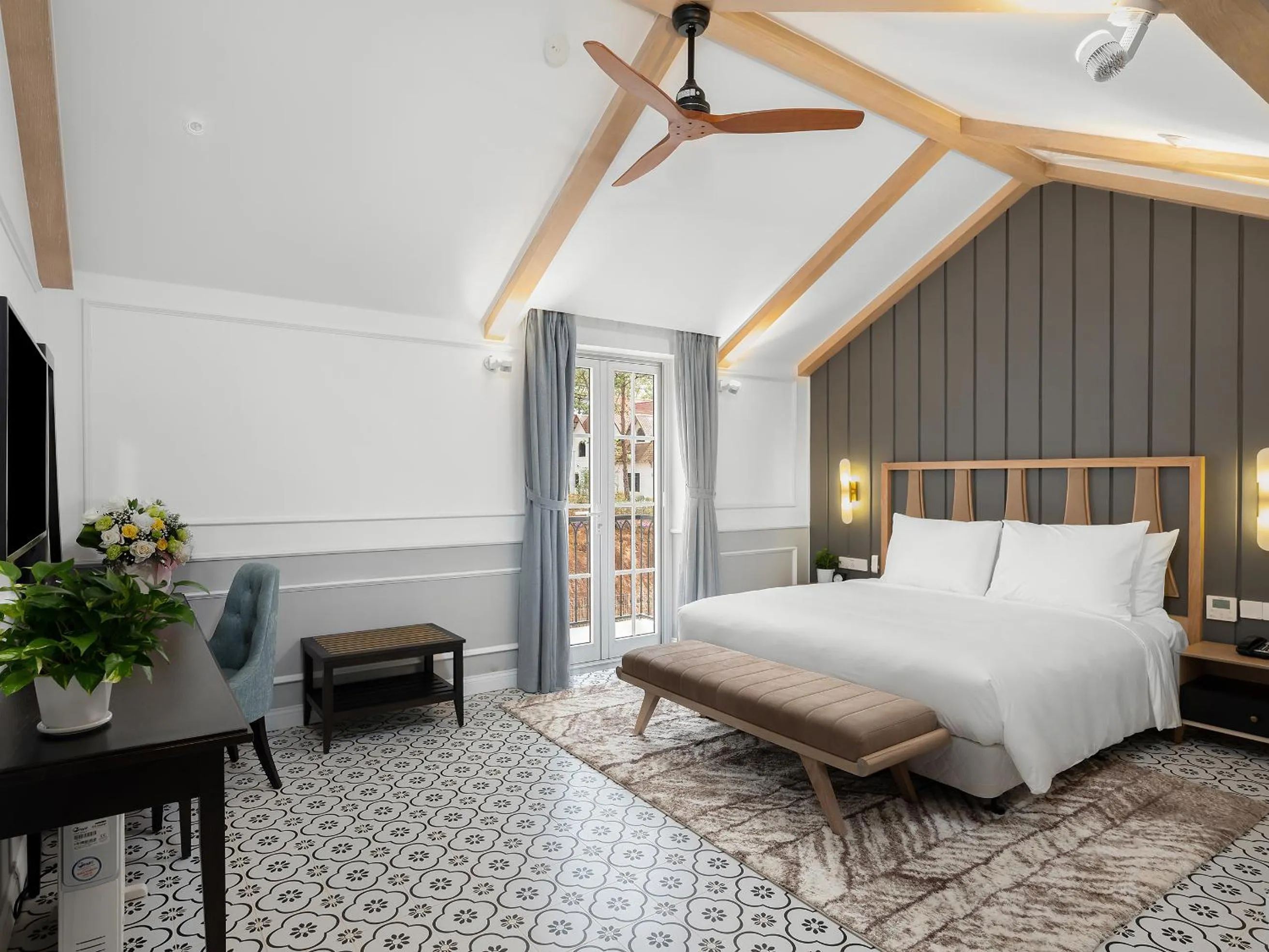 Deluxe Suite in Golden Boutique Hotel