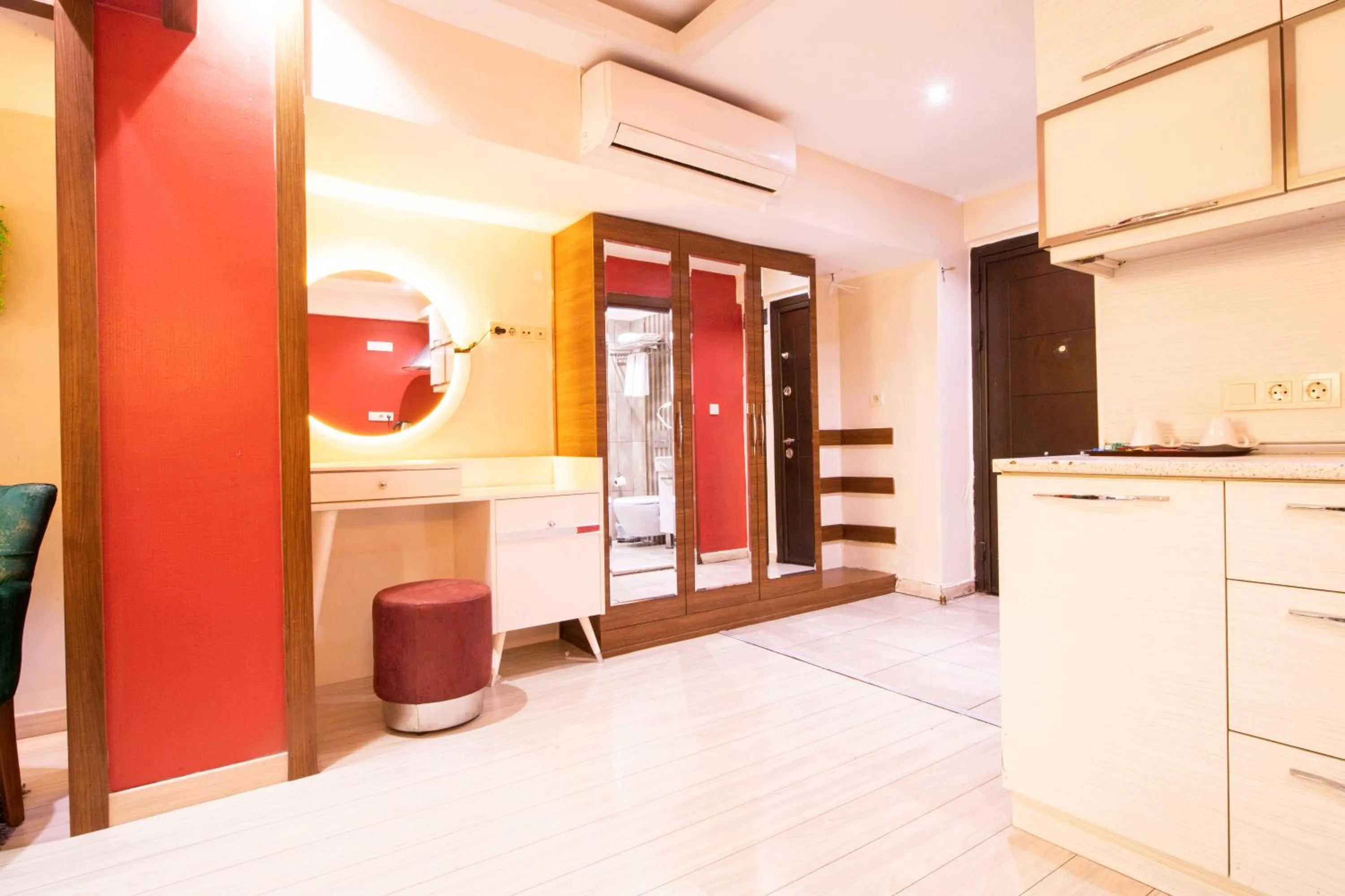 Deluxe Room in Pera Resort Hotel