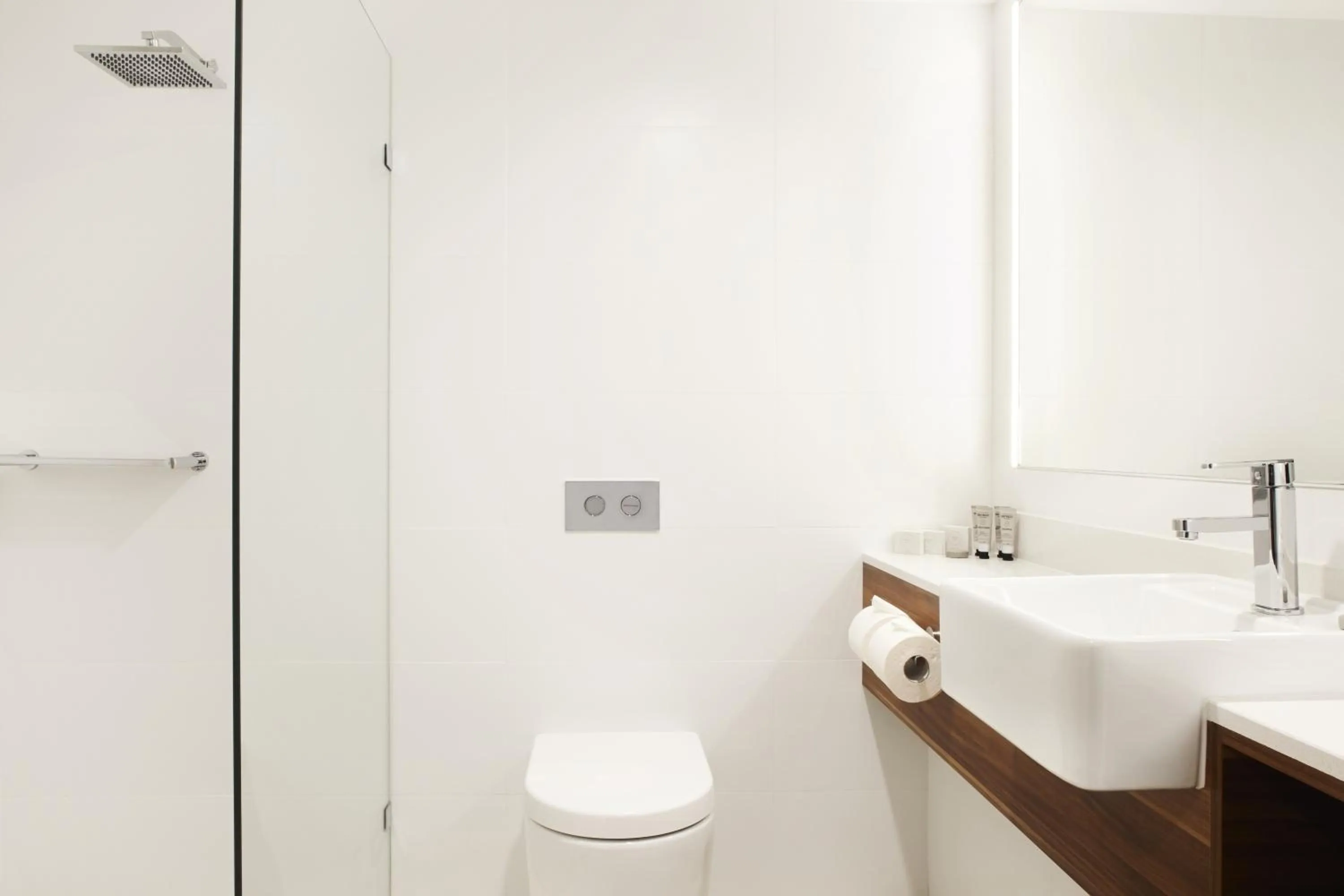 Deluxe Triple Room in The Gem Hotel