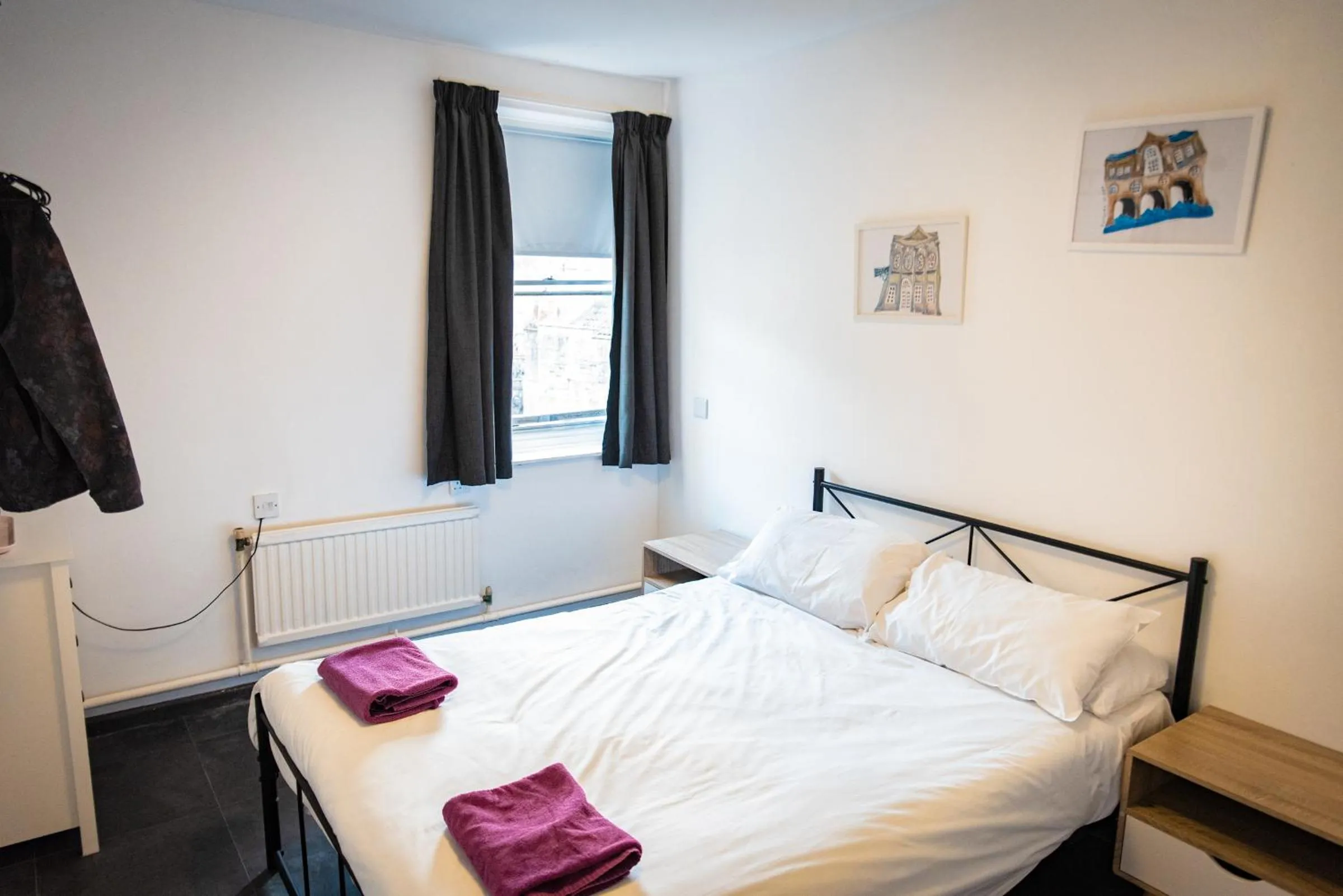 Double Room with Shared Bathroom in Bath YMCA Hostel