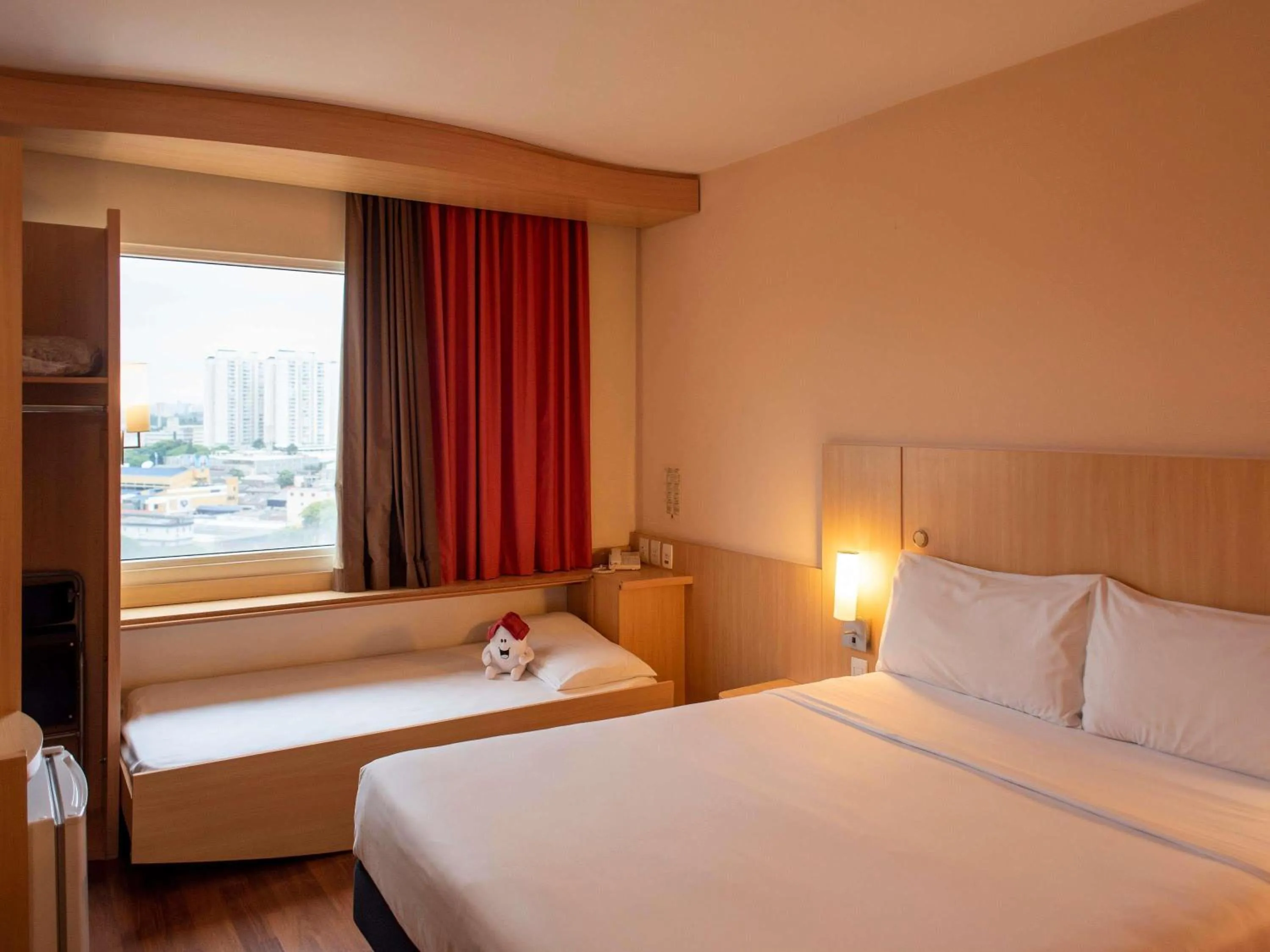 Standard Room with One Double and One Child Bed - single occupancy in ibis Sao Paulo Barra Funda