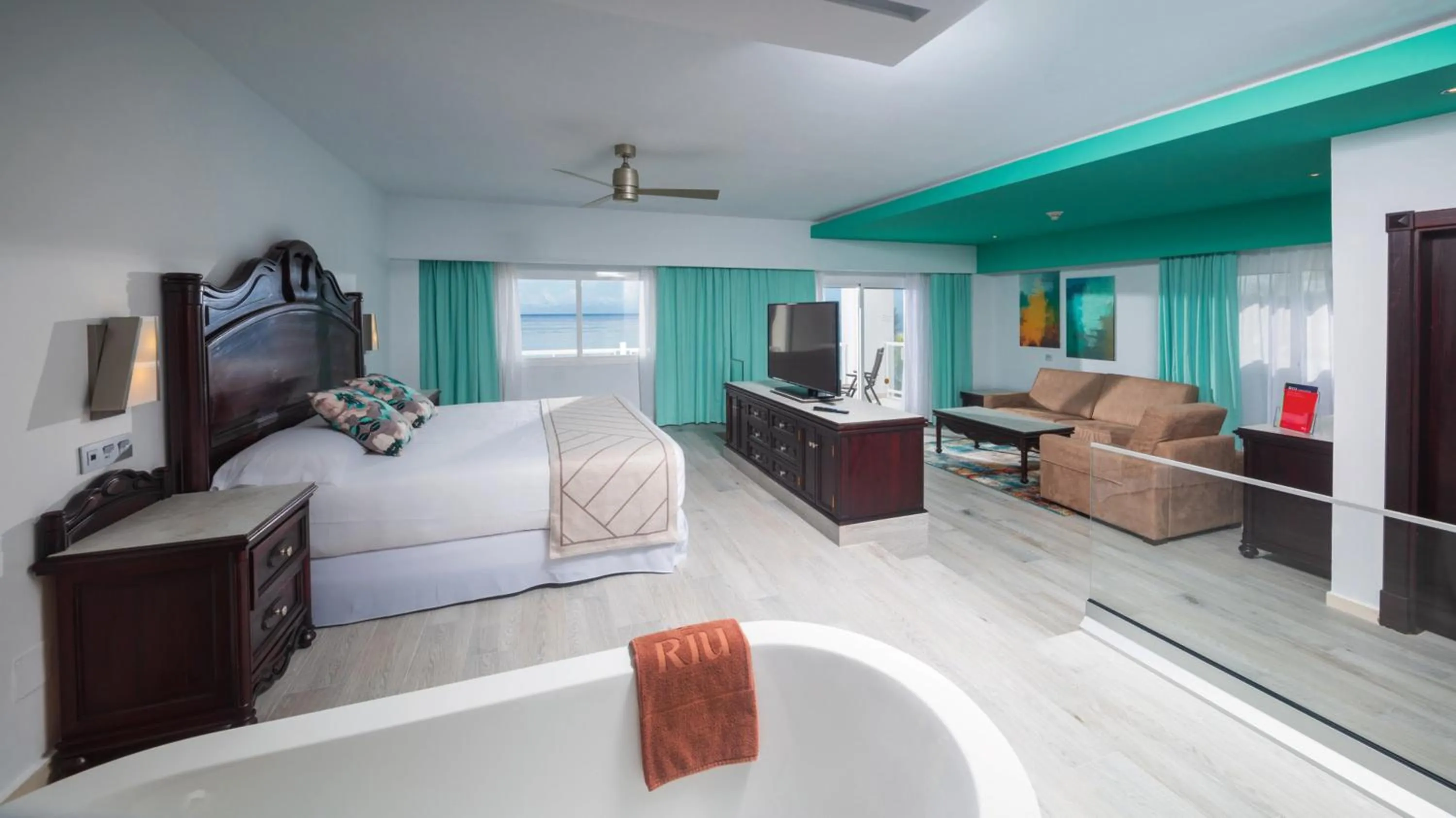 Suite Ocean View - single occupancy in Riu Ocho Rios - All Inclusive