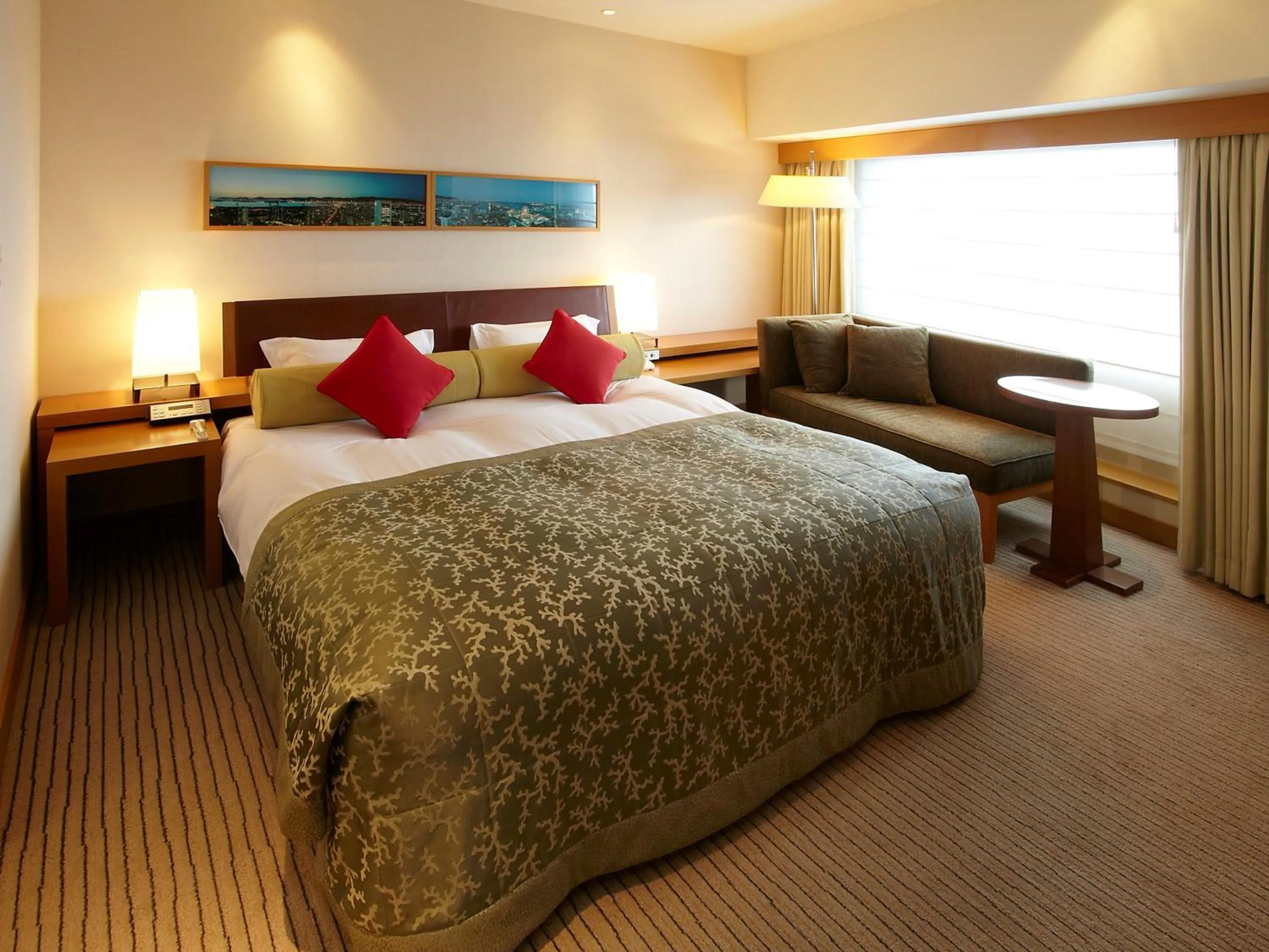 Corner Suite Double Room with Lounge Access in Kobe Portopia Hotel