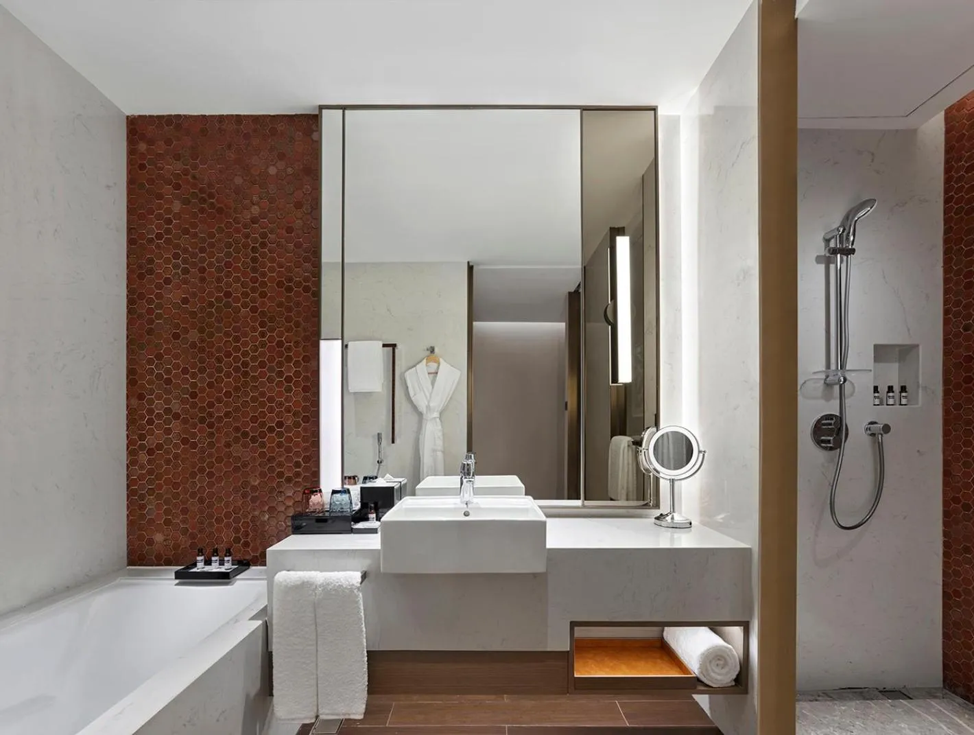 Twin Room With Lake View And Garden Terrace in Hyatt Regency Shanghai Songjiang