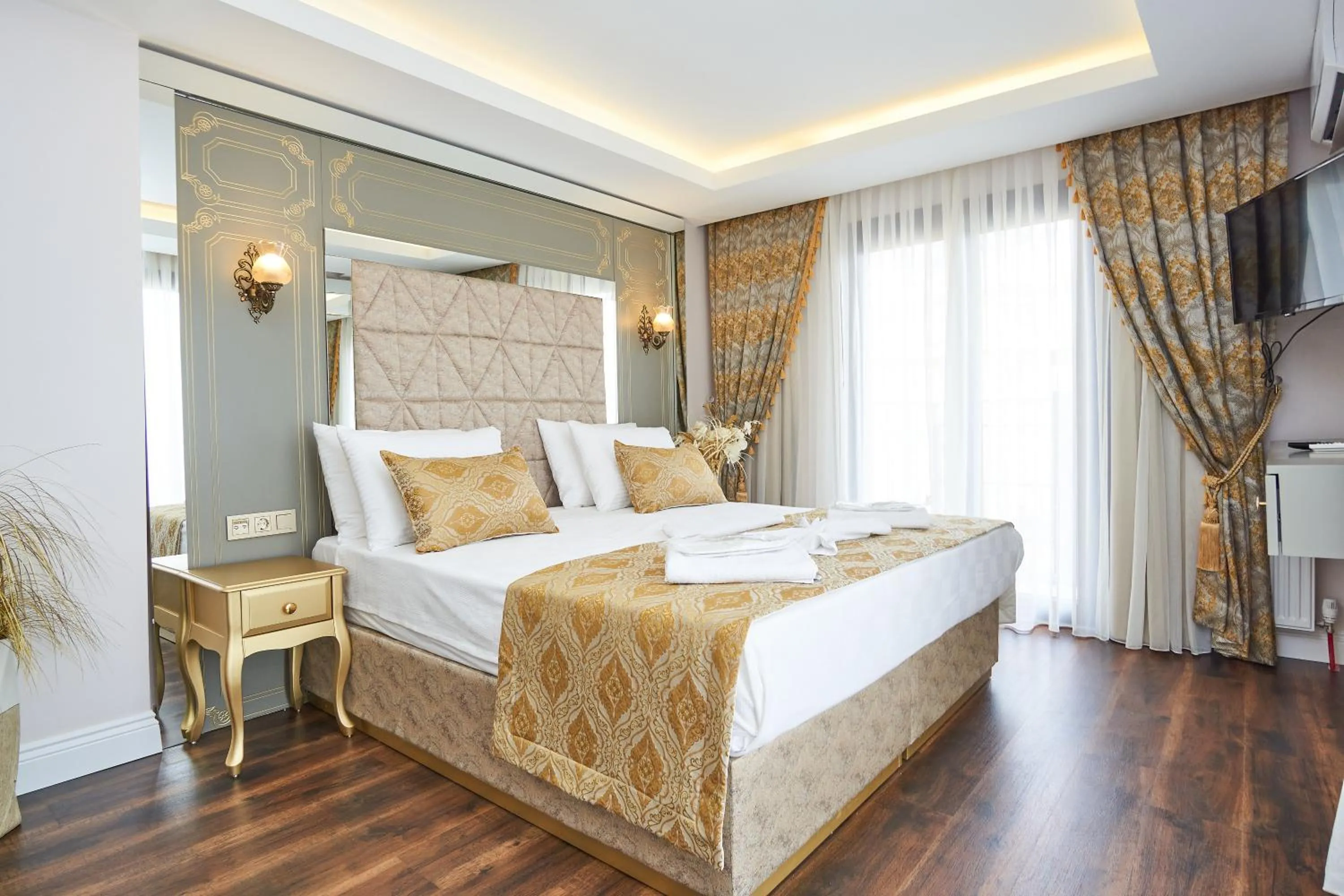 Deluxe Double Room with Balcony and Sea View in Sultan Suleyman Palace Hotel & Spa