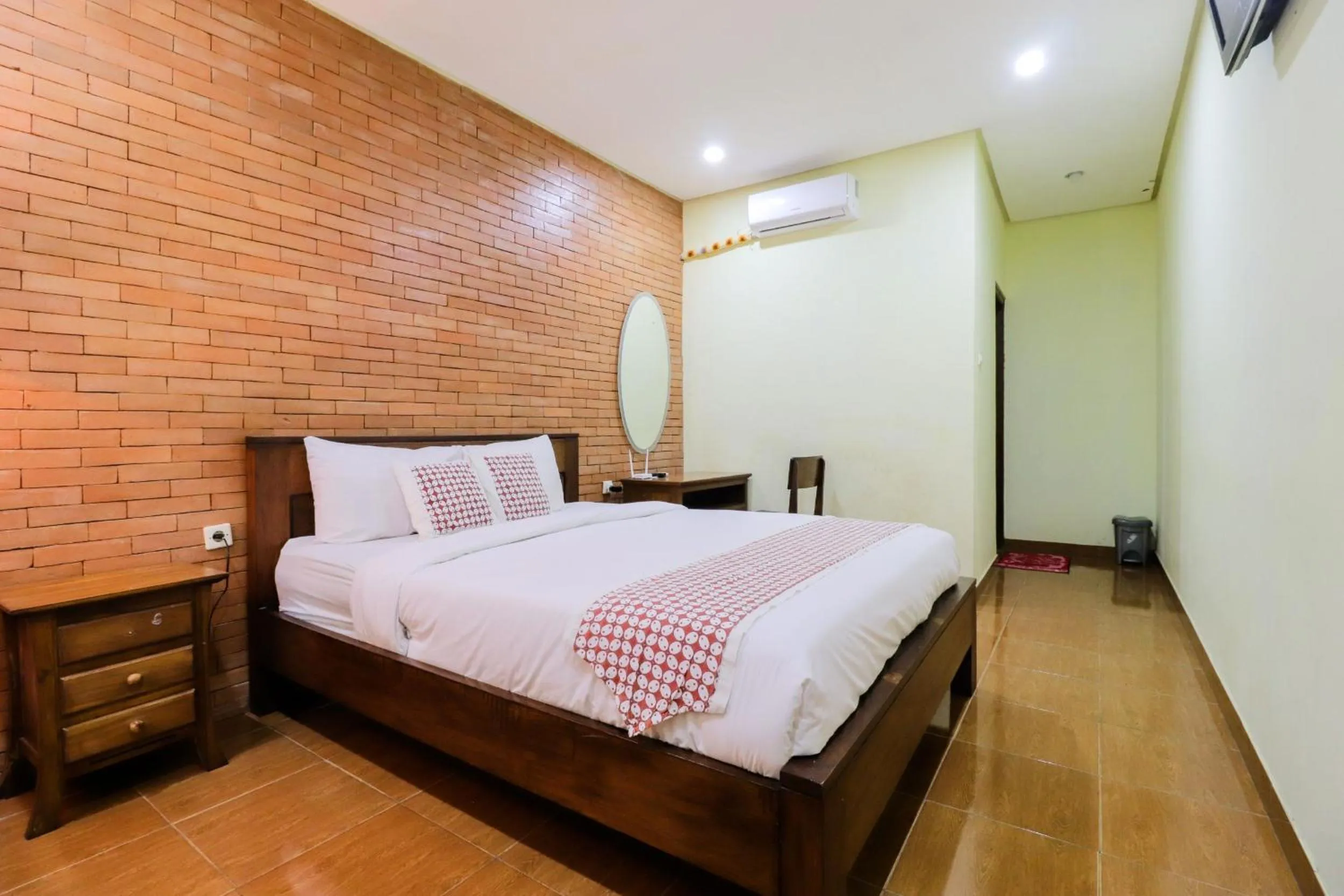 Standard Queen Room in Penginapan Widodo Syariah Borobudur