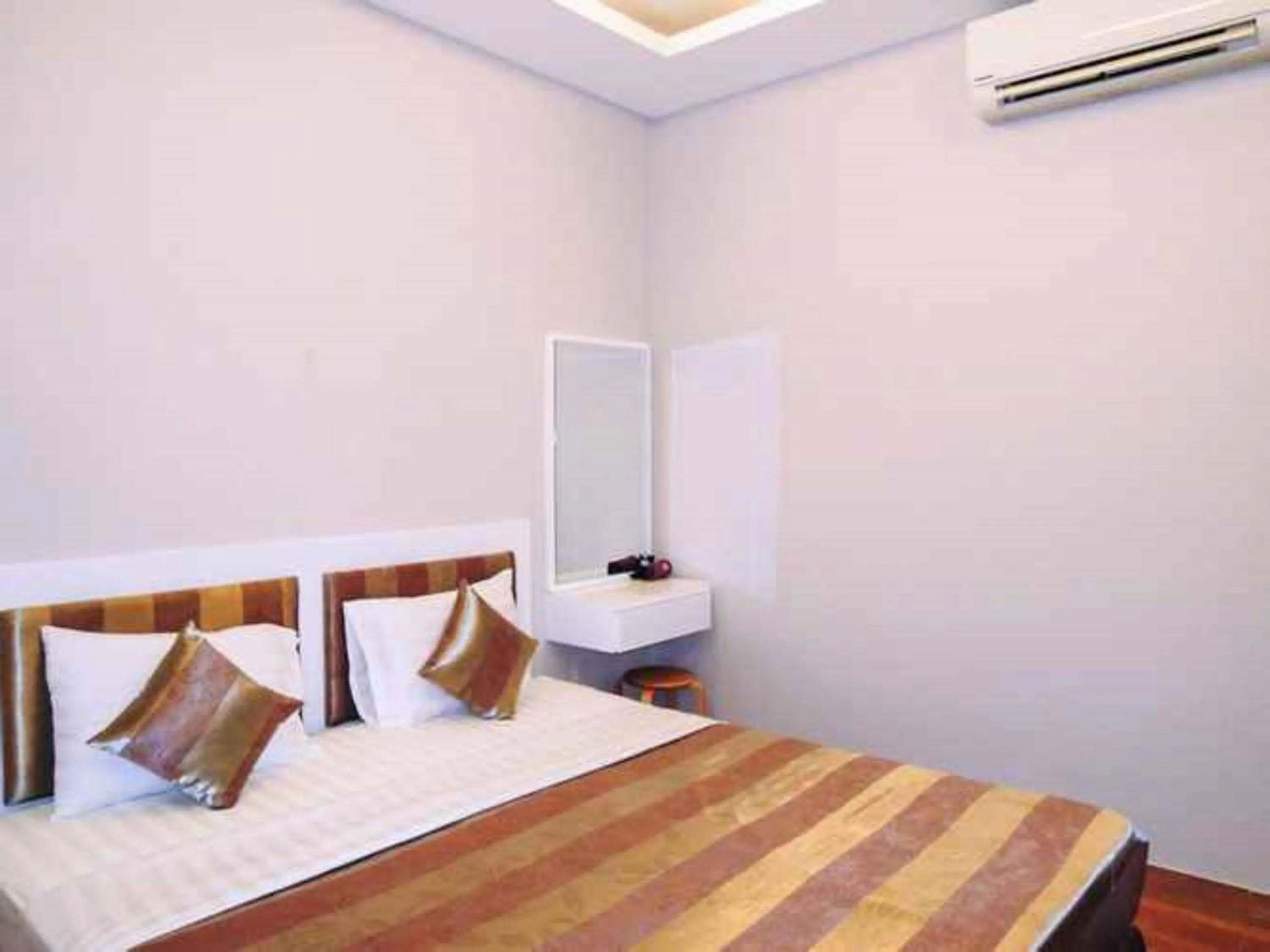 Standard Double Room in Van Nam Hotel