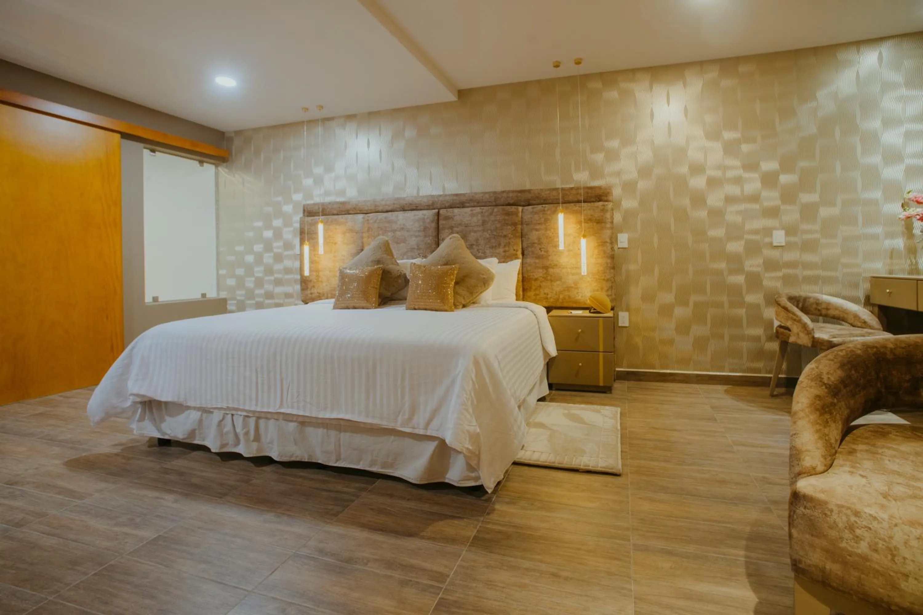 King Suite with Spa Bath in ArcoSodi Hotel Boutique