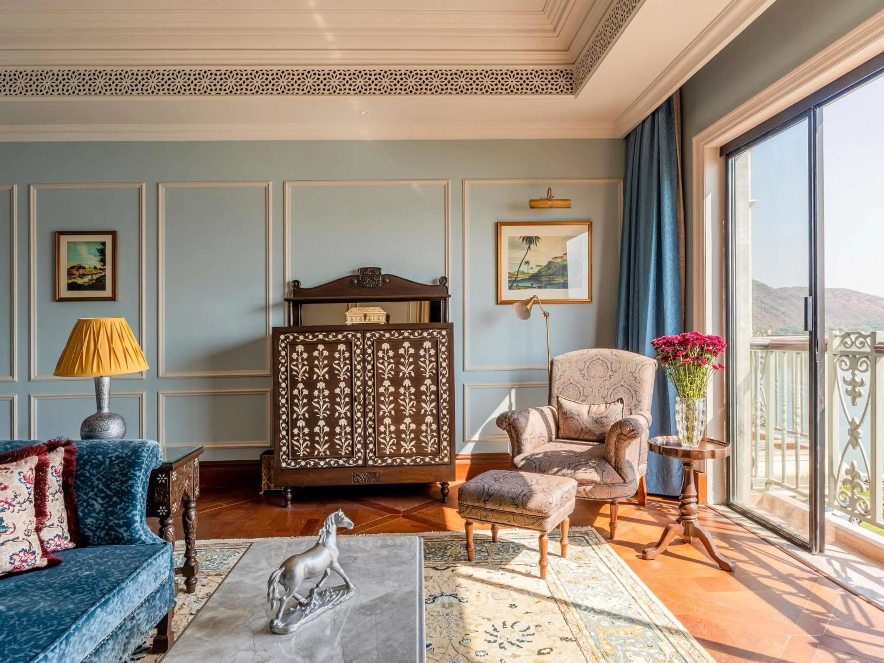 Lakeshore Signature Non Island Room- Enjoy 15% discount of Food & soft beverage and spa, 4 pcs of Laundry in Raffles Udaipur