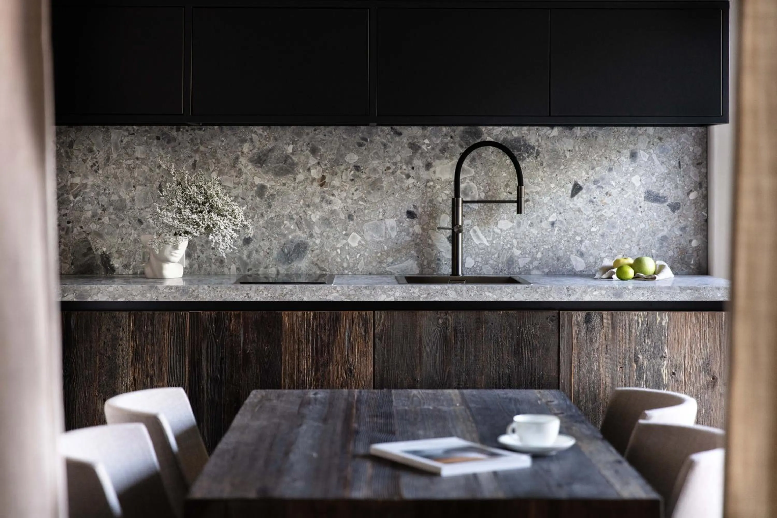 Apartment with Lake View in Laqua by the lake