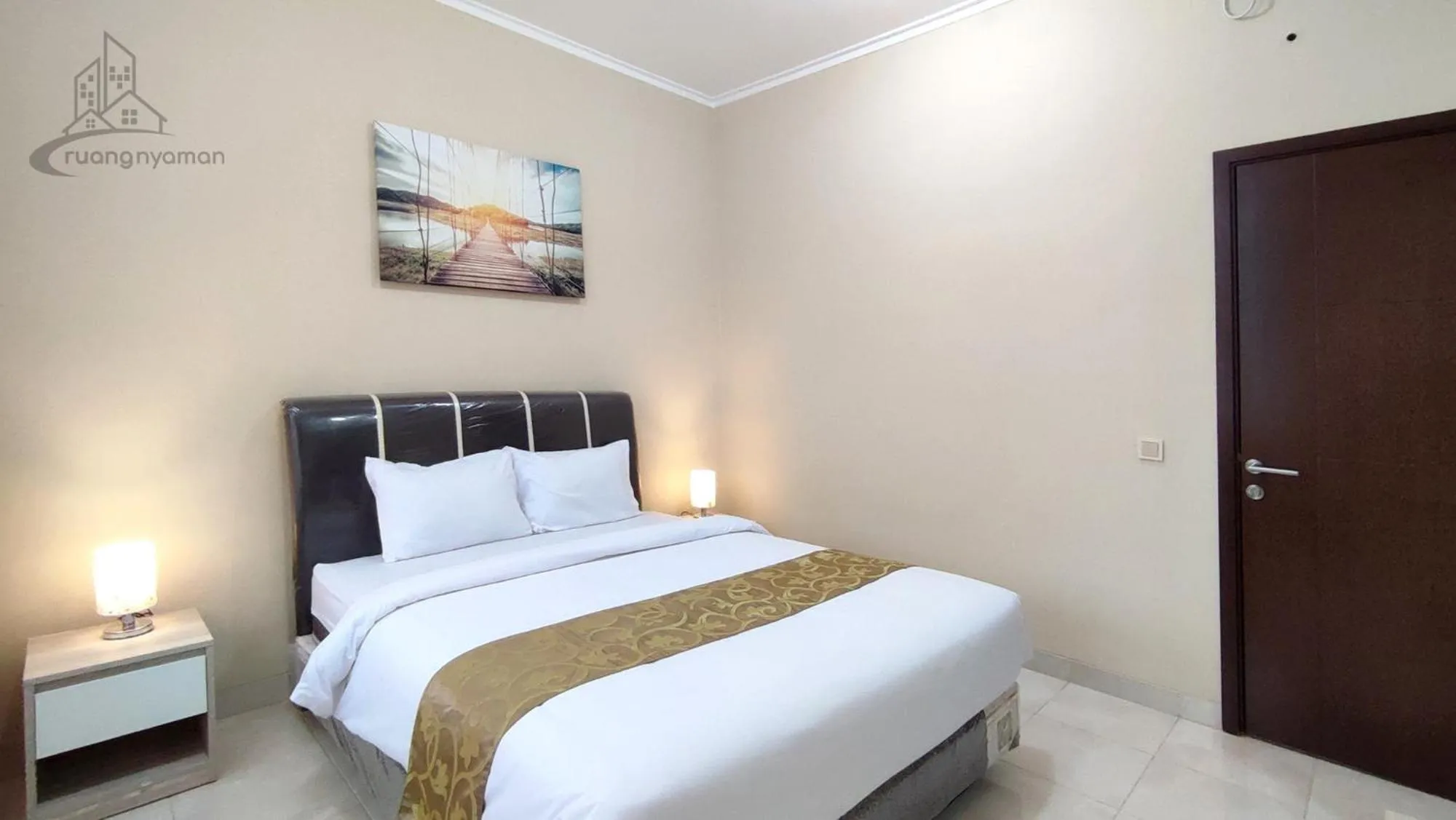 Superior Double Room in Atmosfer Guest House Sentul