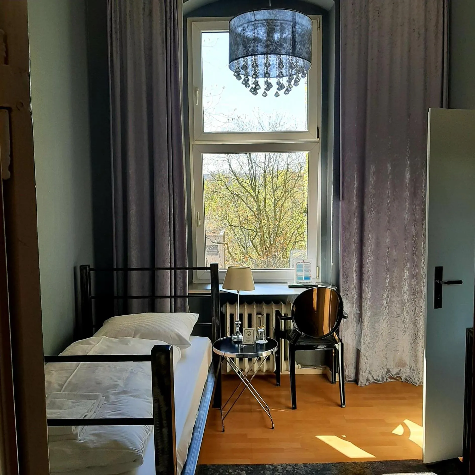 Single Room in ArtHotel Connection