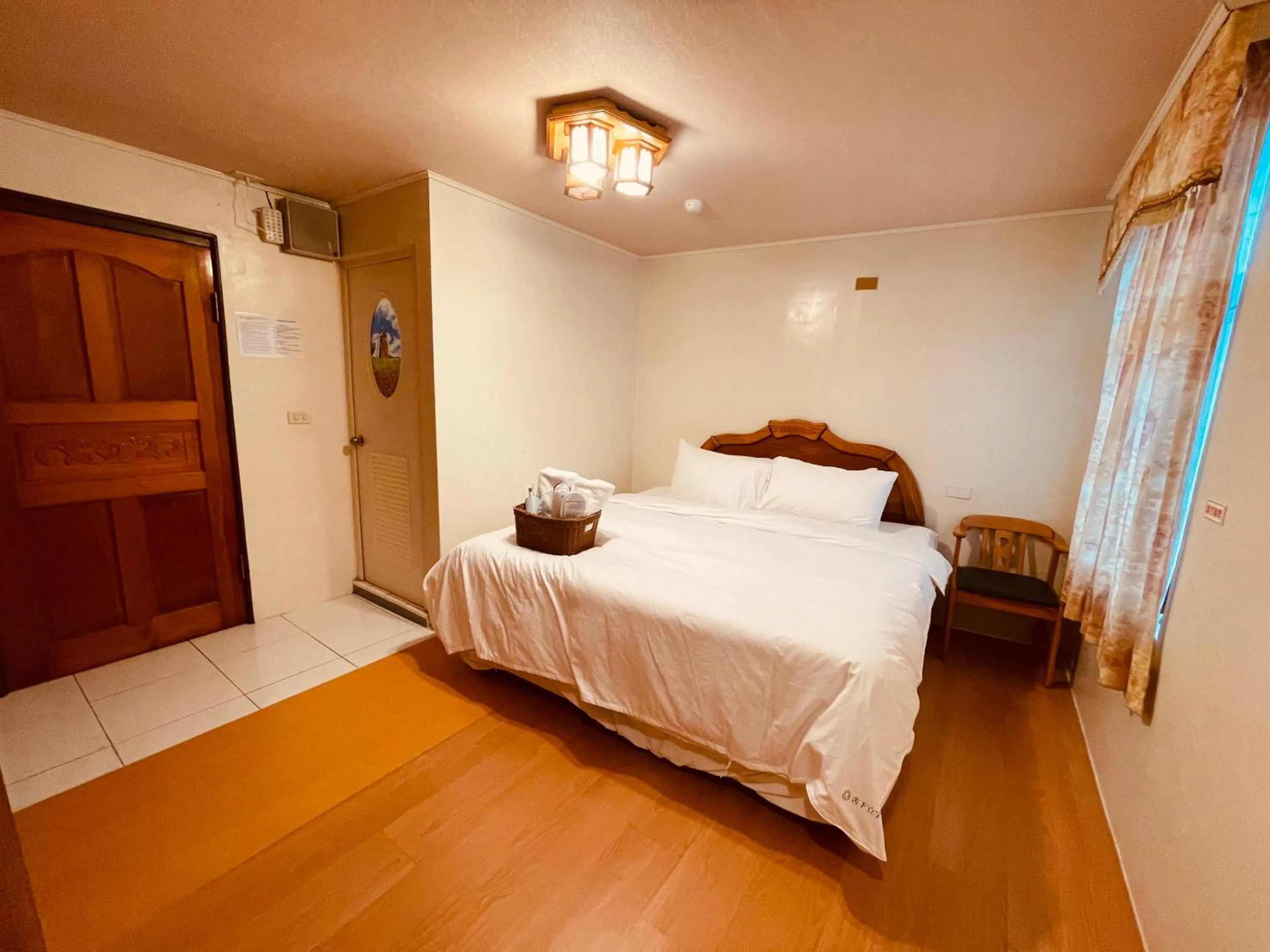 Standard Queen Room - single occupancy in Shexia Liyu Hot Spring