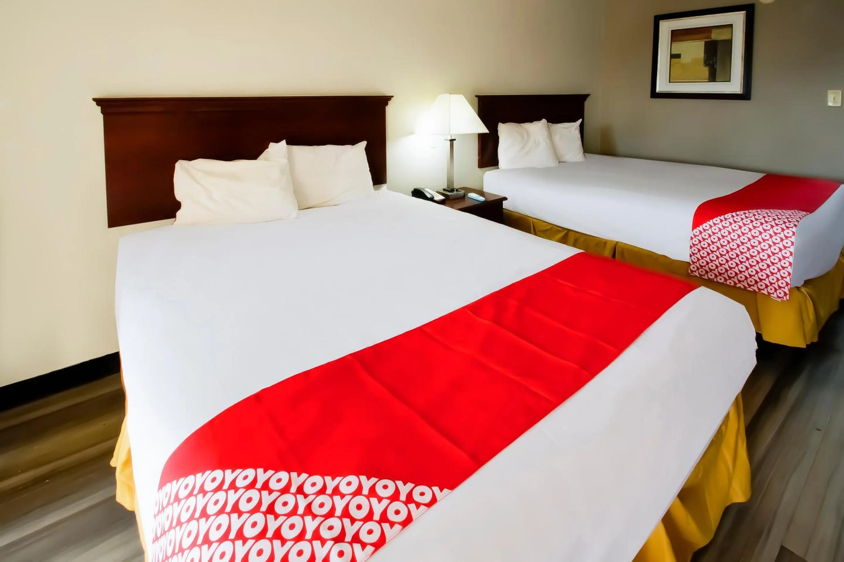 Queen Room with Two Queen Beds in Cypress Inn & Suites Washington by OYO