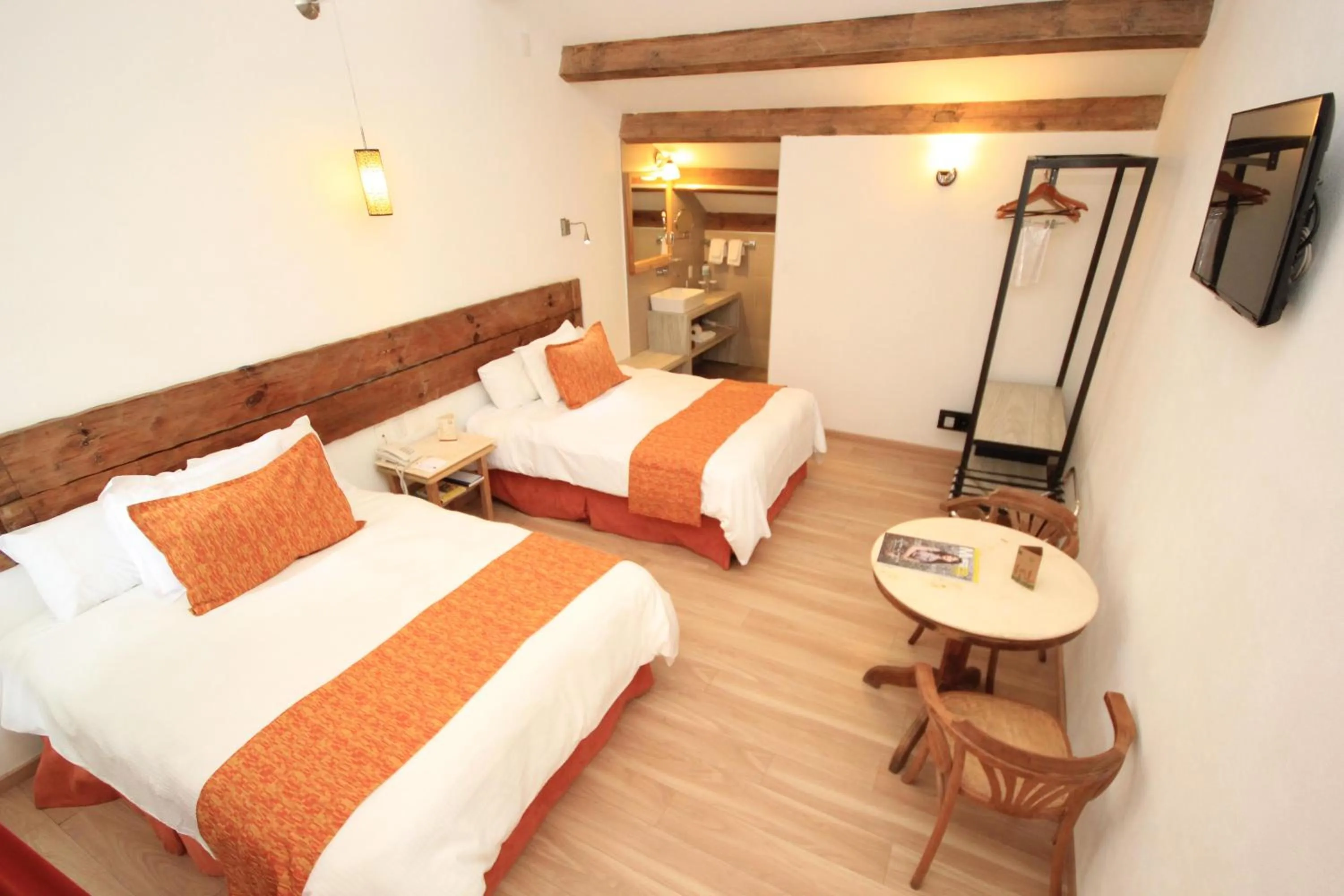 Triple Room in Hotel Ciudad Real Centro Historico