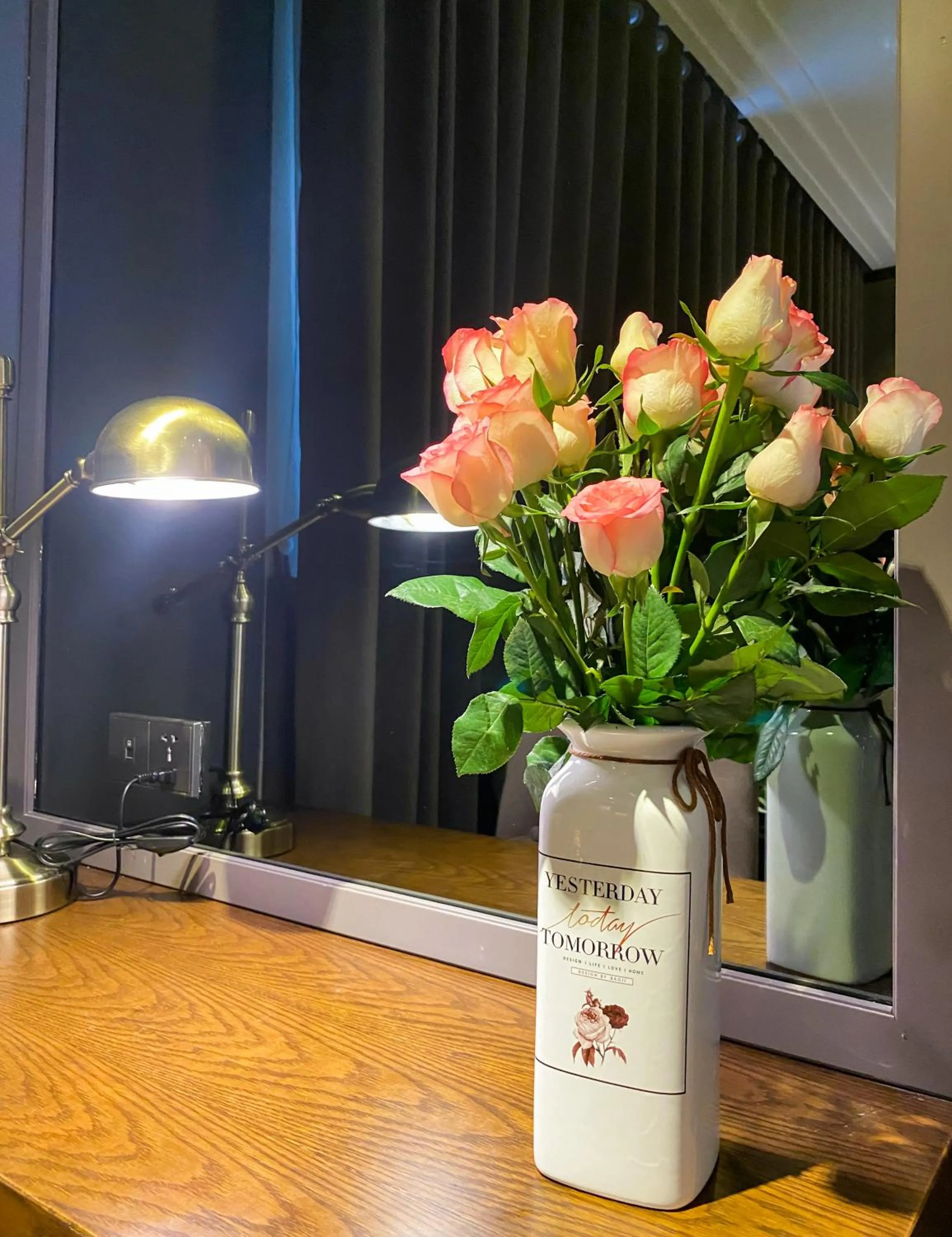 Deluxe Double Room with Balcony in Ping Diamond Hotel Hanoi