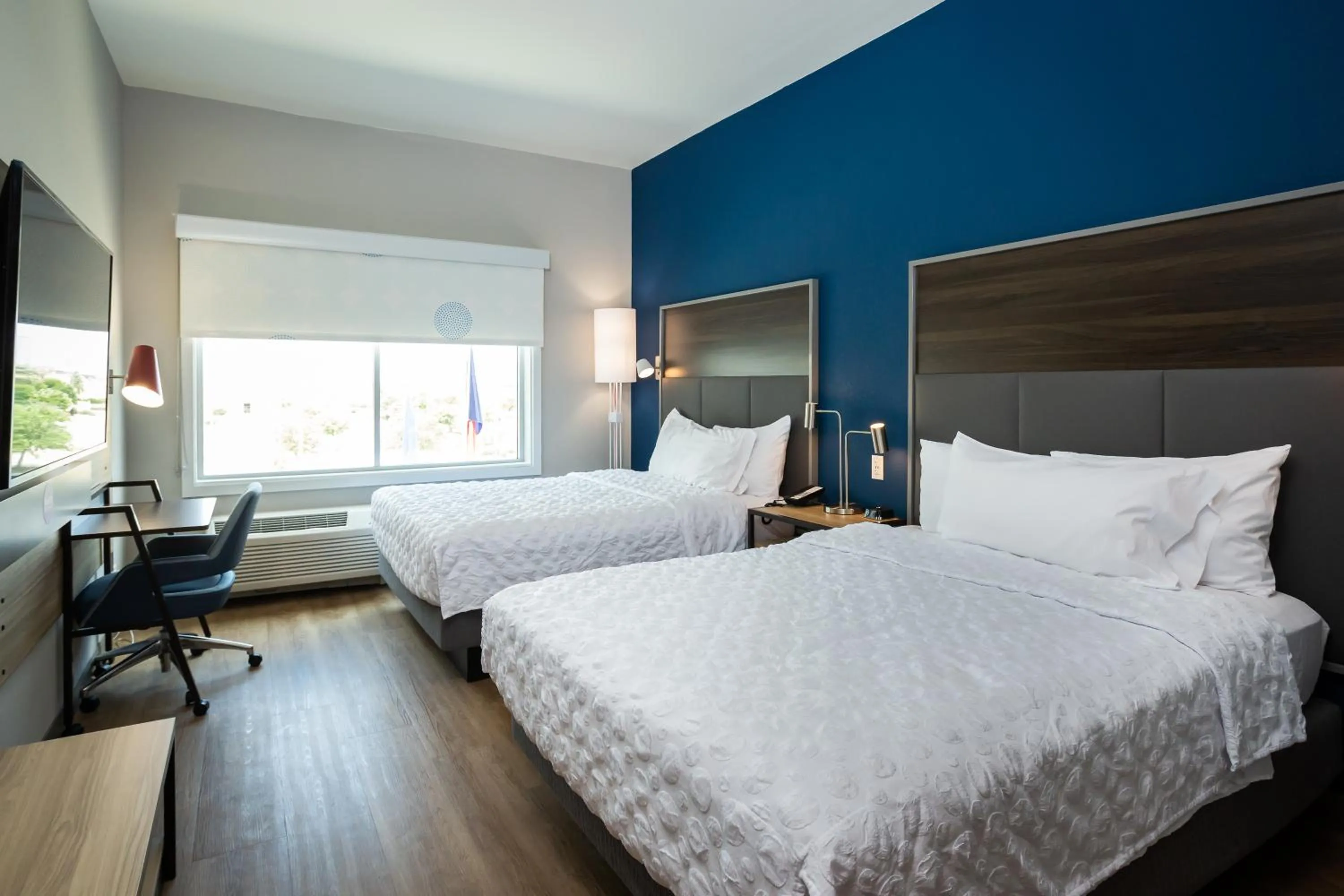 Queen Room with Two Queen Beds and Roll-In Shower - Mobility Access in Tru by Hilton Pflugerville, TX