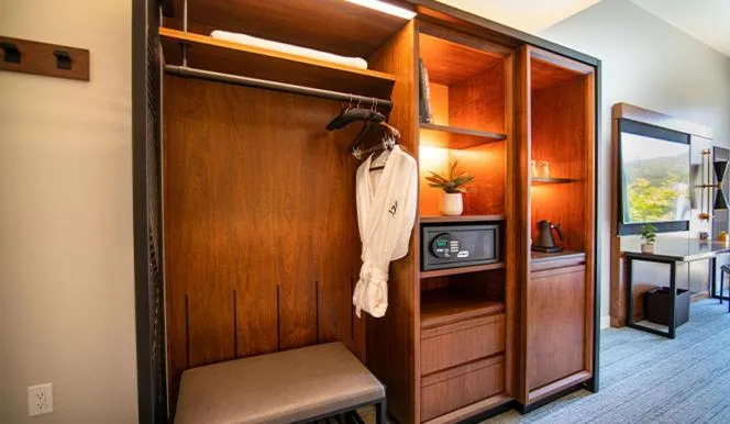 Deluxe Two Queen Beds in The Ameswell Hotel