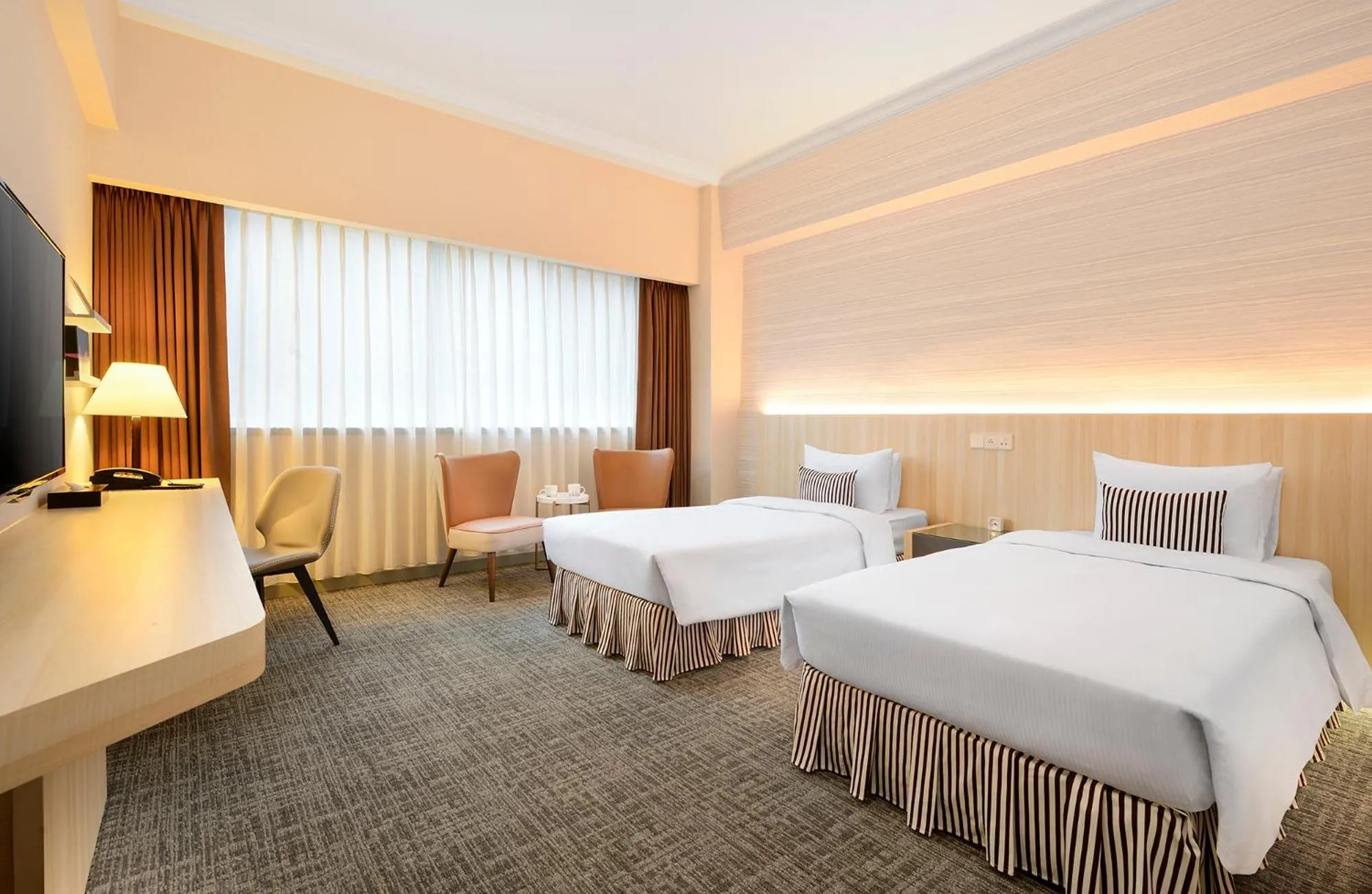 Superior Twin Room in Caesar Park Hotel Taipei