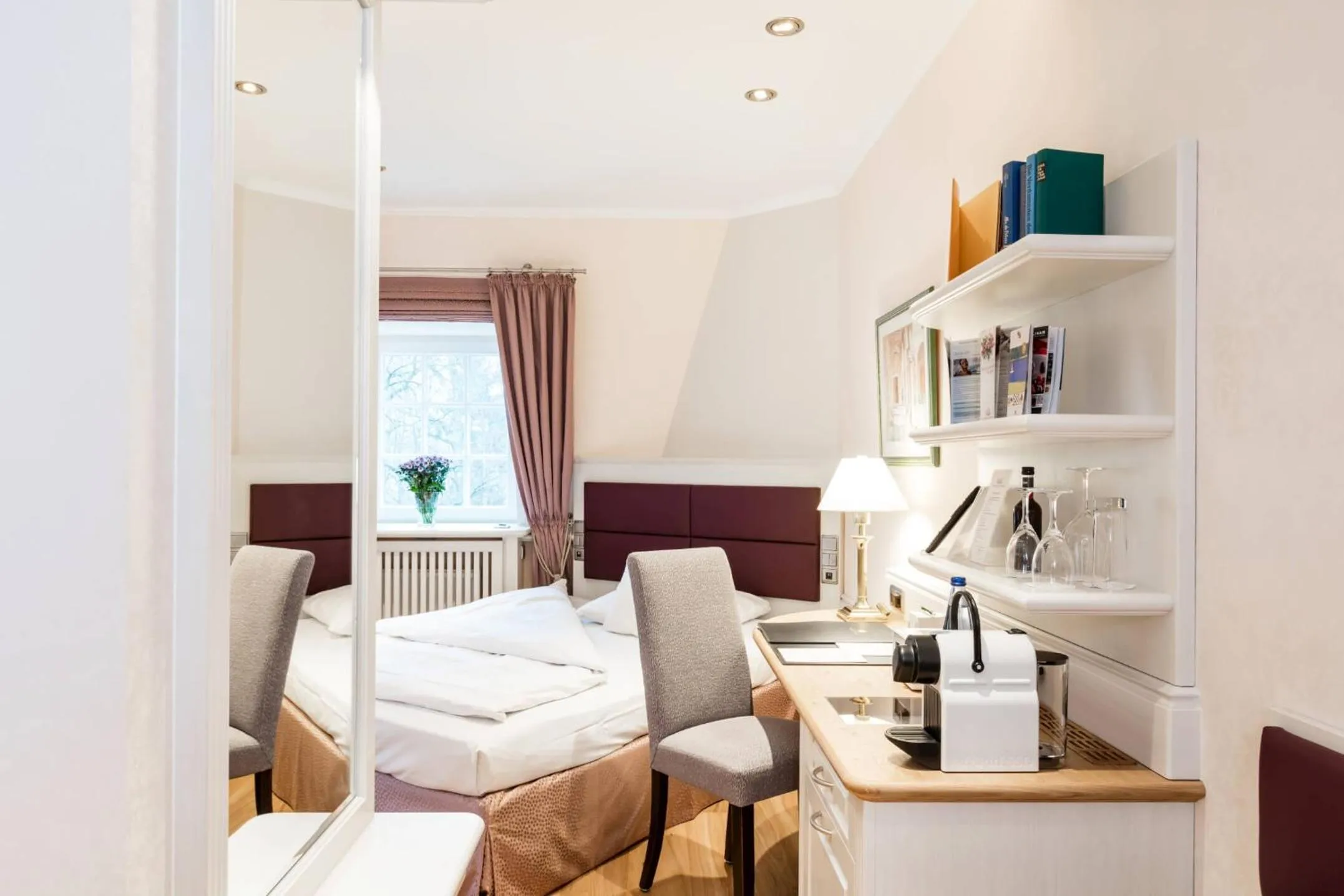 Small Double Room - single occupancy in Waldhaus Reinbek