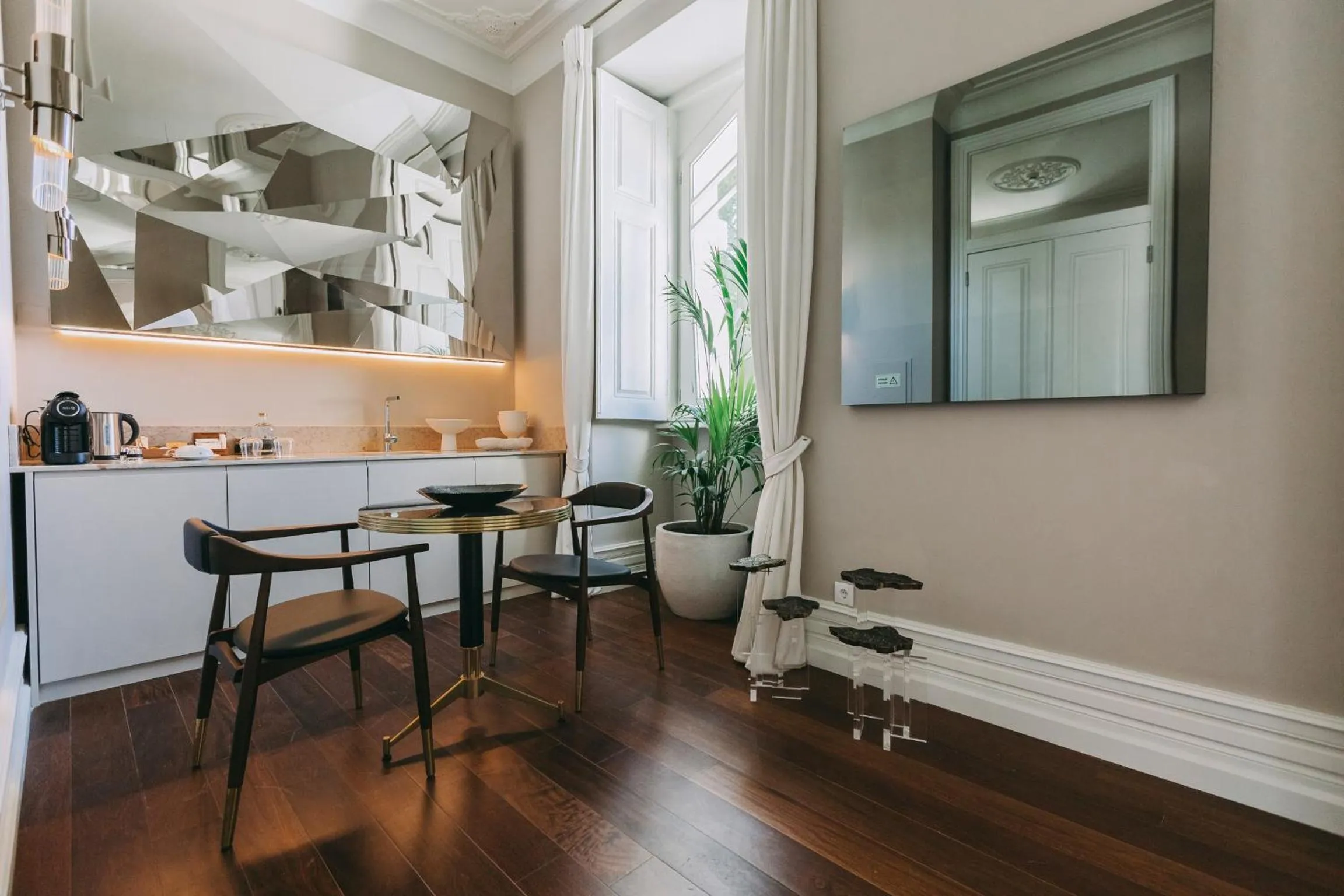 Royal Suite with View in Torel Palace Lisbon