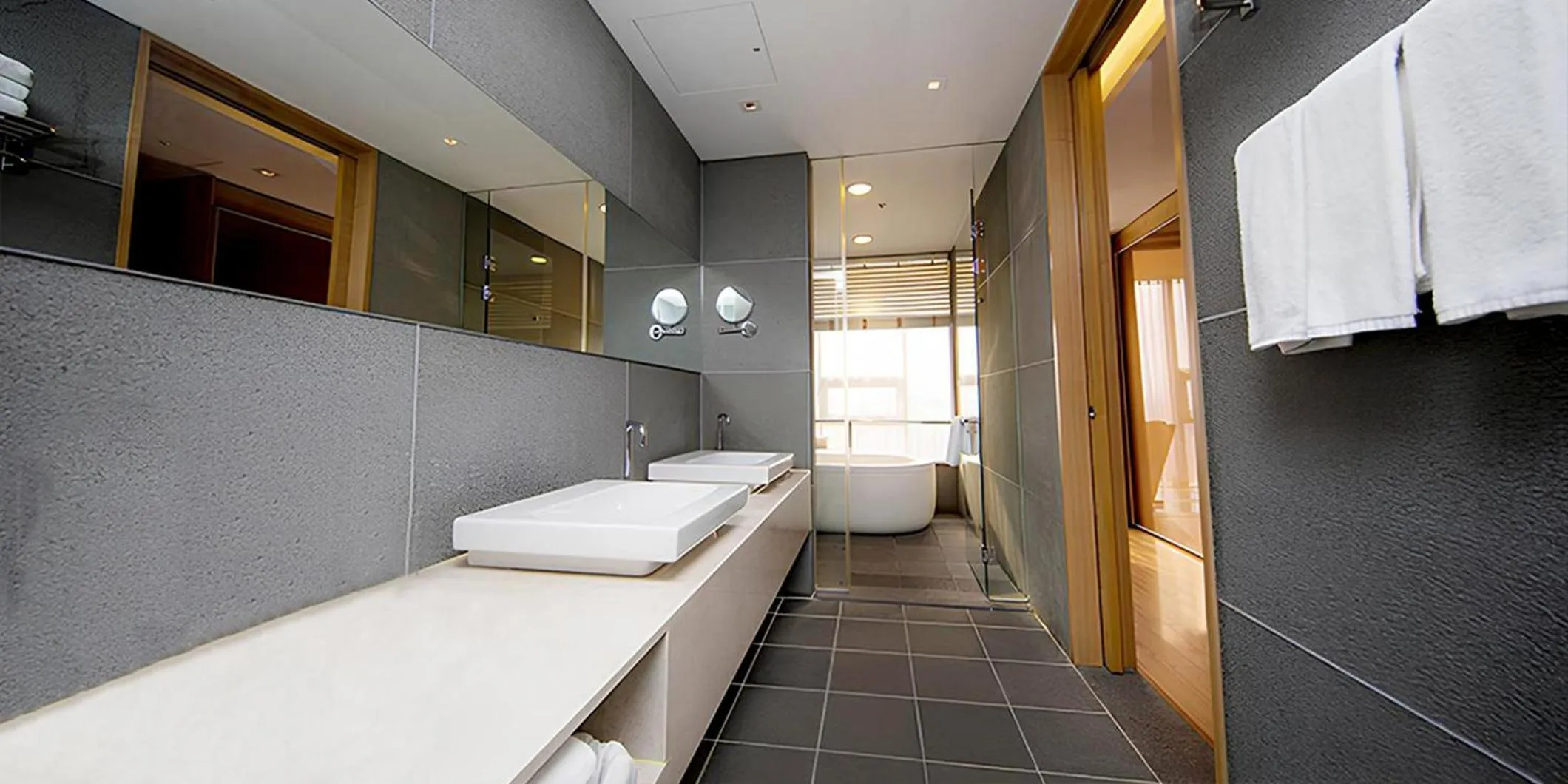 King Suite in Holiday Inn Gwangju by IHG