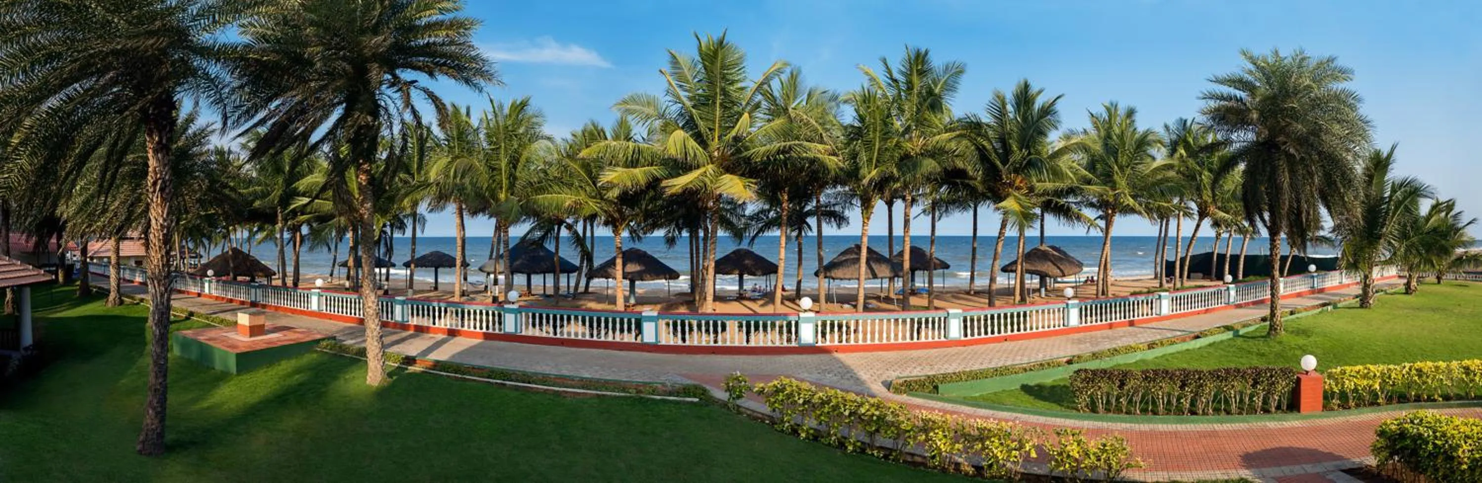 Deluxe Twin Room in Ideal Beach Resort