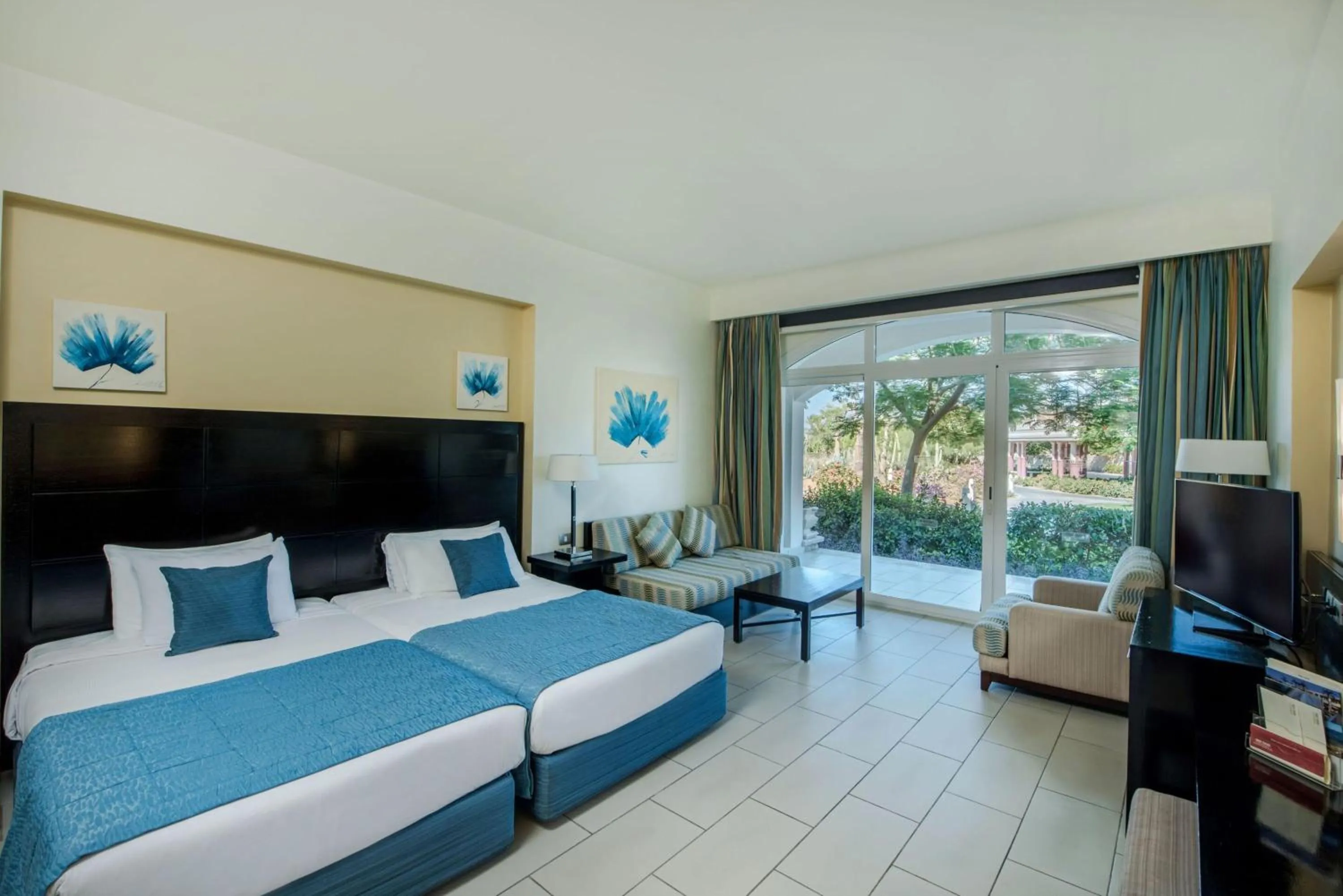 Superior Double or Twin Room with Garden View - single occupancy in Reef Oasis Blue Bay Resort & Spa