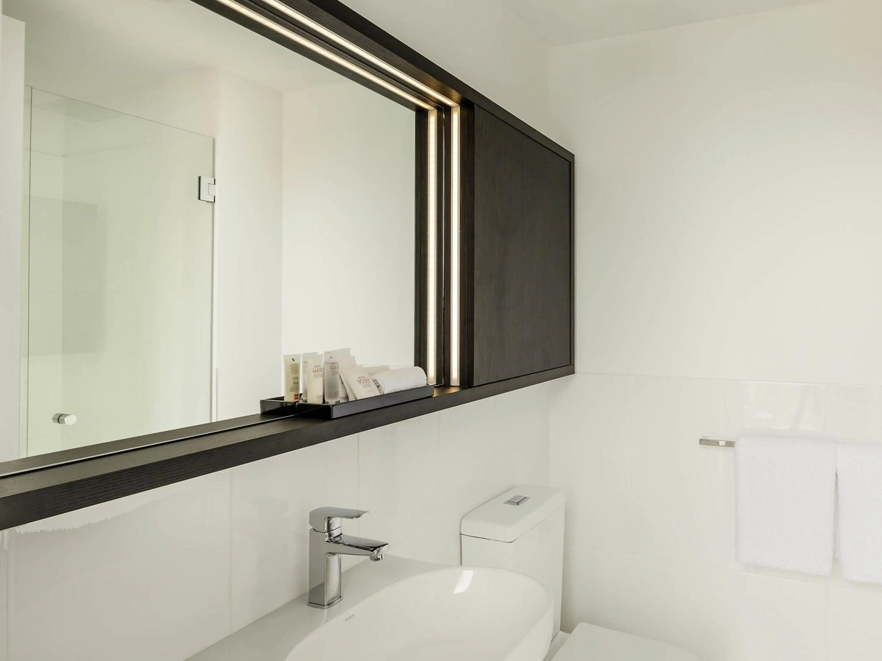 Superior Double Room in ibis Adelaide