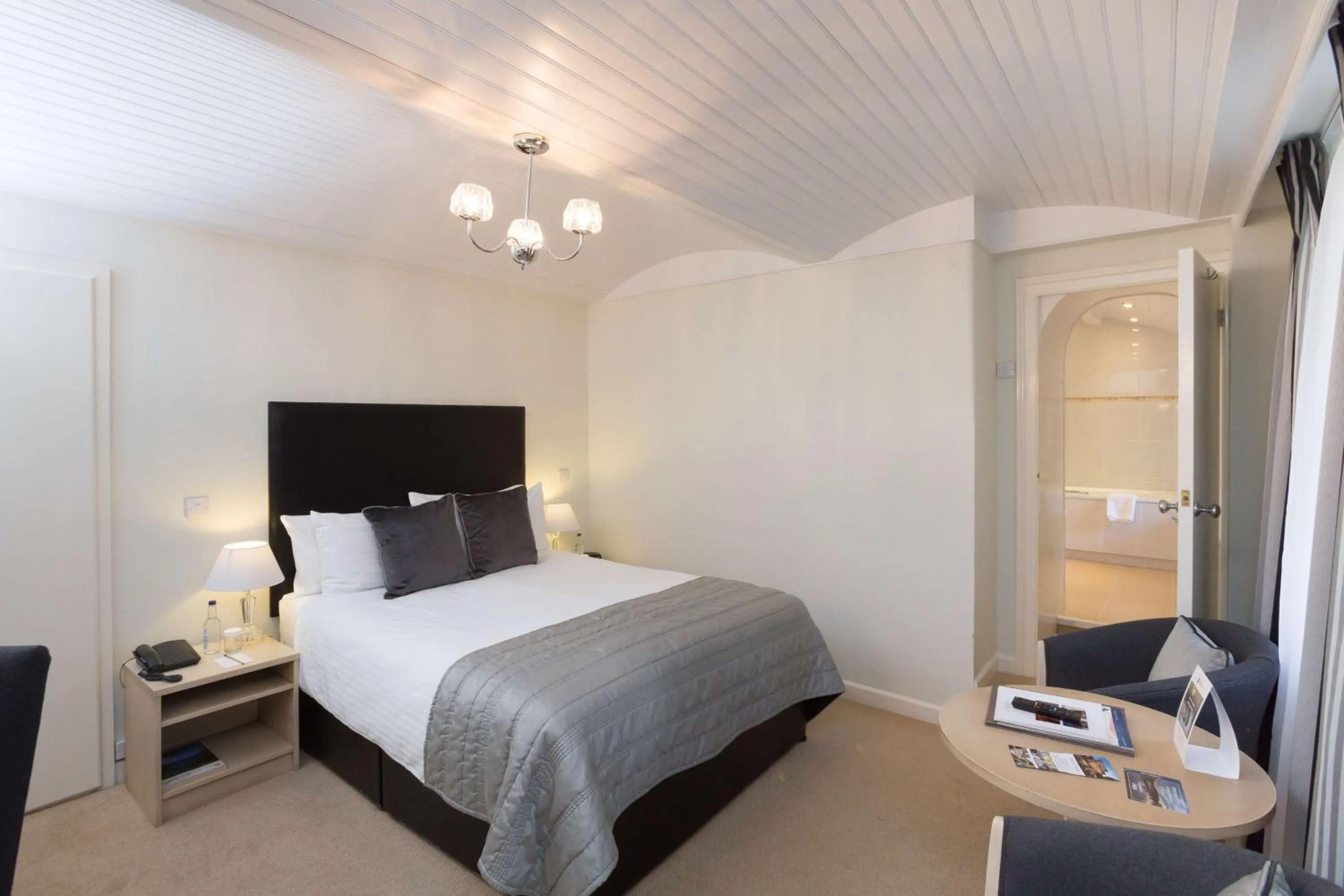 Standard Double Room in Best Western Hotel de Havelet