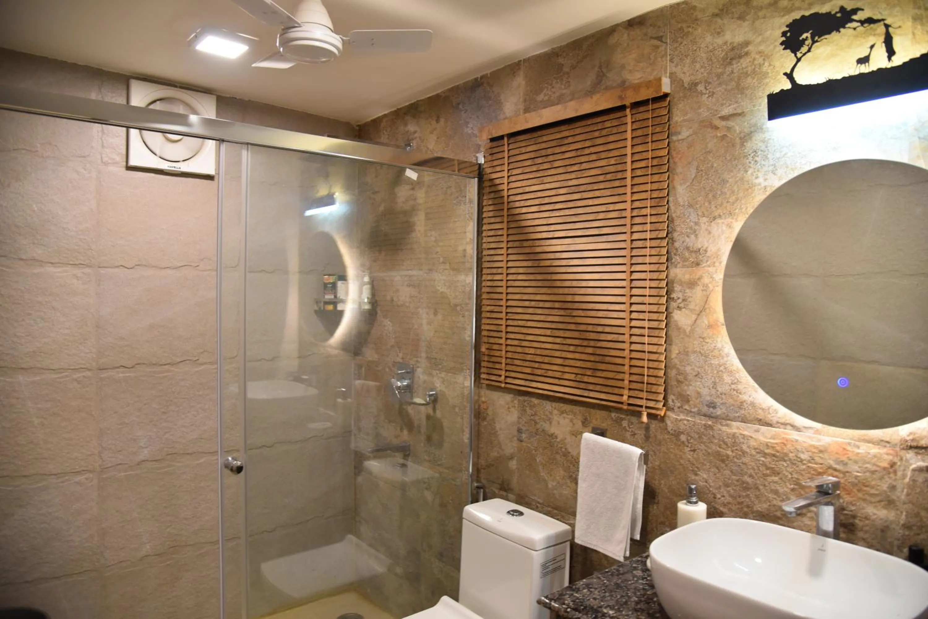 Queen Room with Garden View in Tree of Life Vanvilas Riveredge Corbett